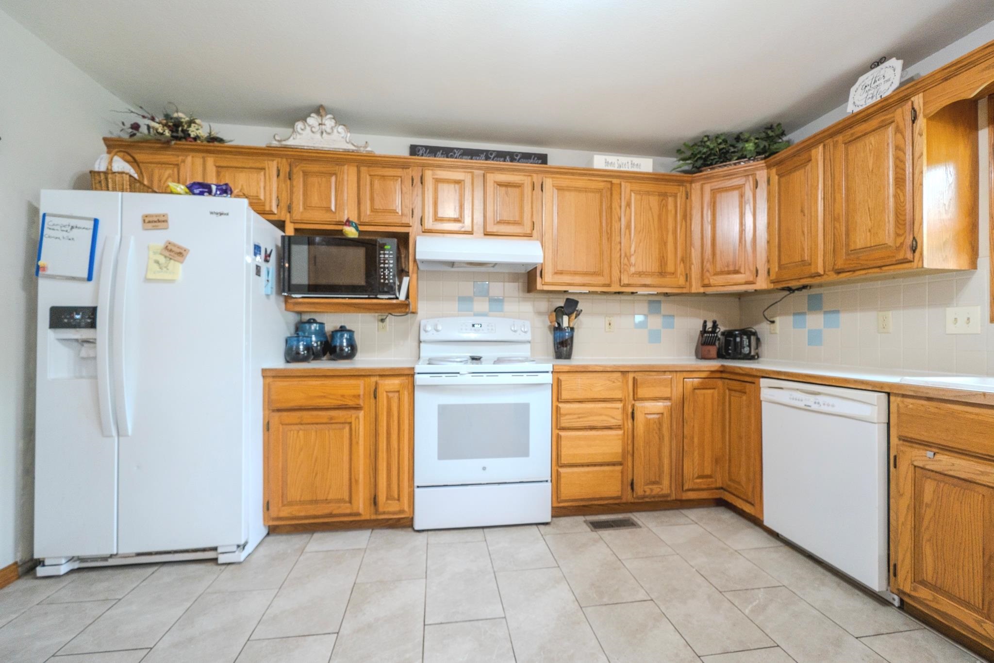 421 Fieldstone St, Valley Center, Kansas image 10