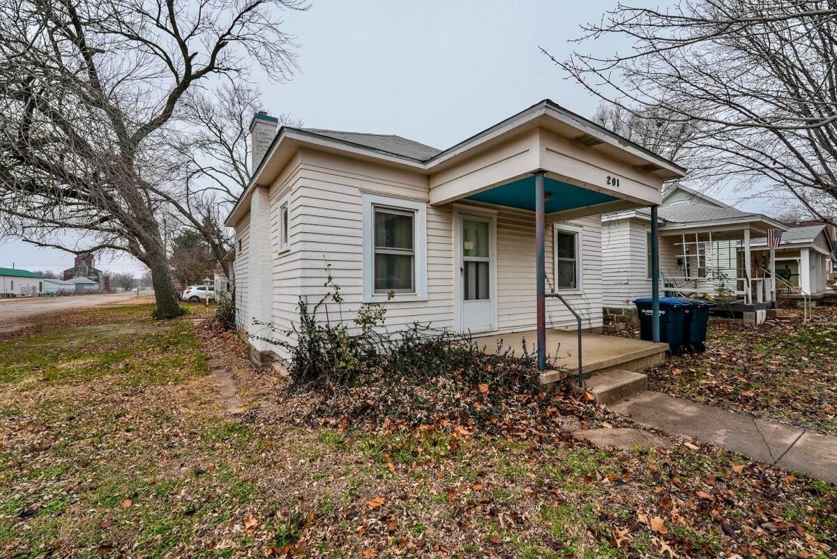 201 W Olive Ave, El Dorado, Kansas image 19