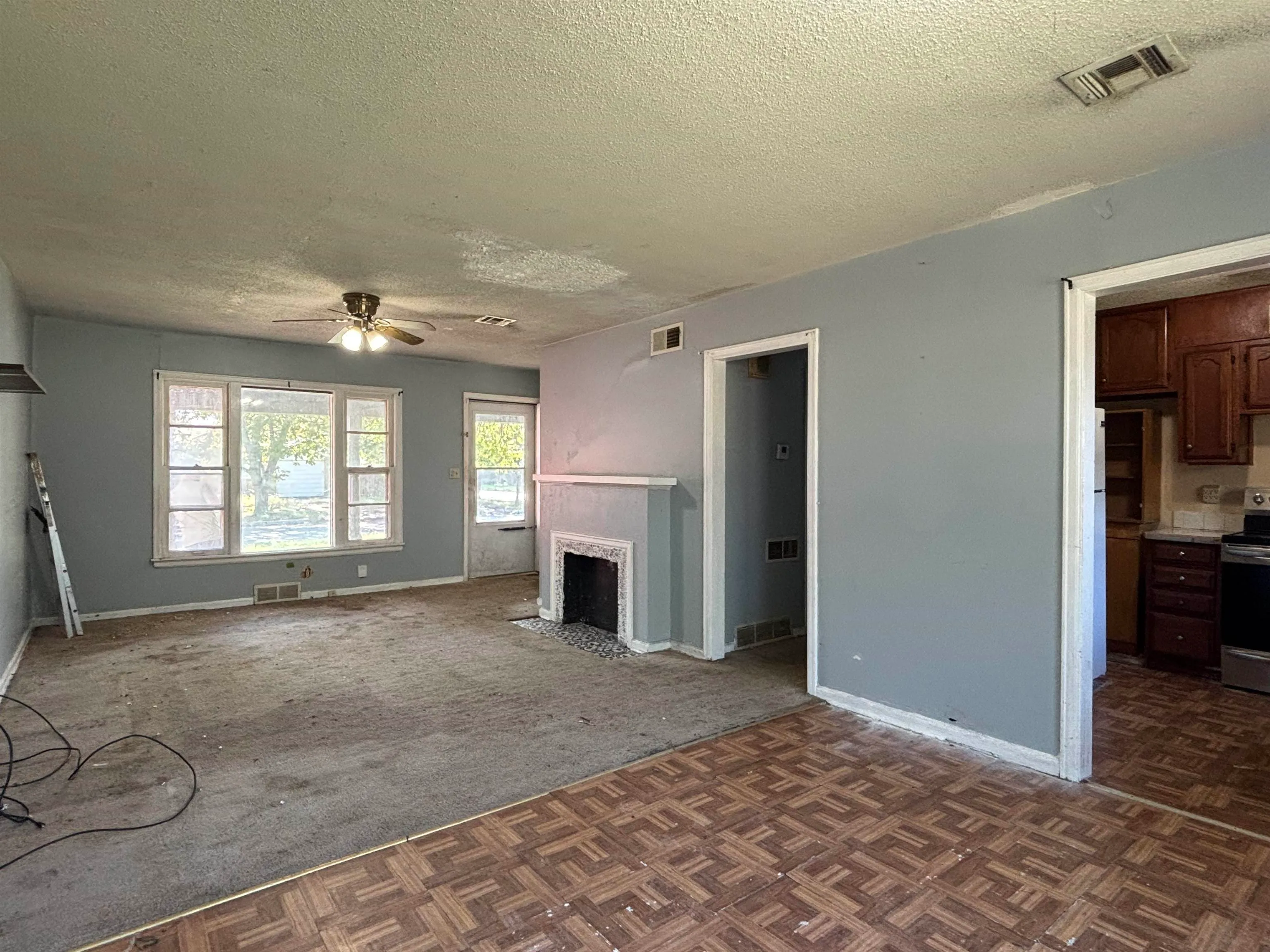 Wichita, Kansas 67207, United States, 3 Bedrooms Bedrooms, ,1 BathroomBathrooms,Residential,Active,239679