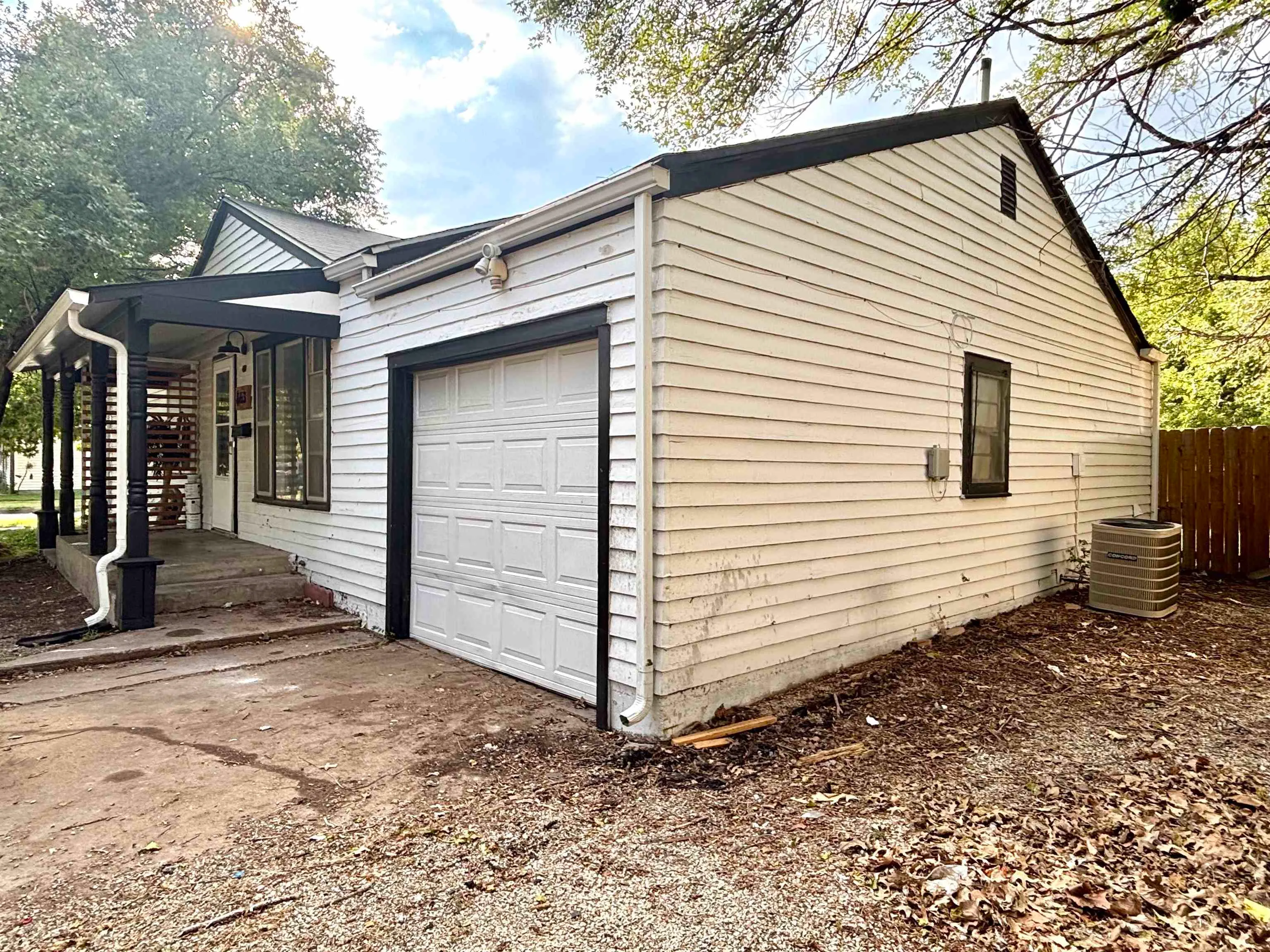 Wichita, Kansas 67207, United States, 3 Bedrooms Bedrooms, ,1 BathroomBathrooms,Residential,Active,239679