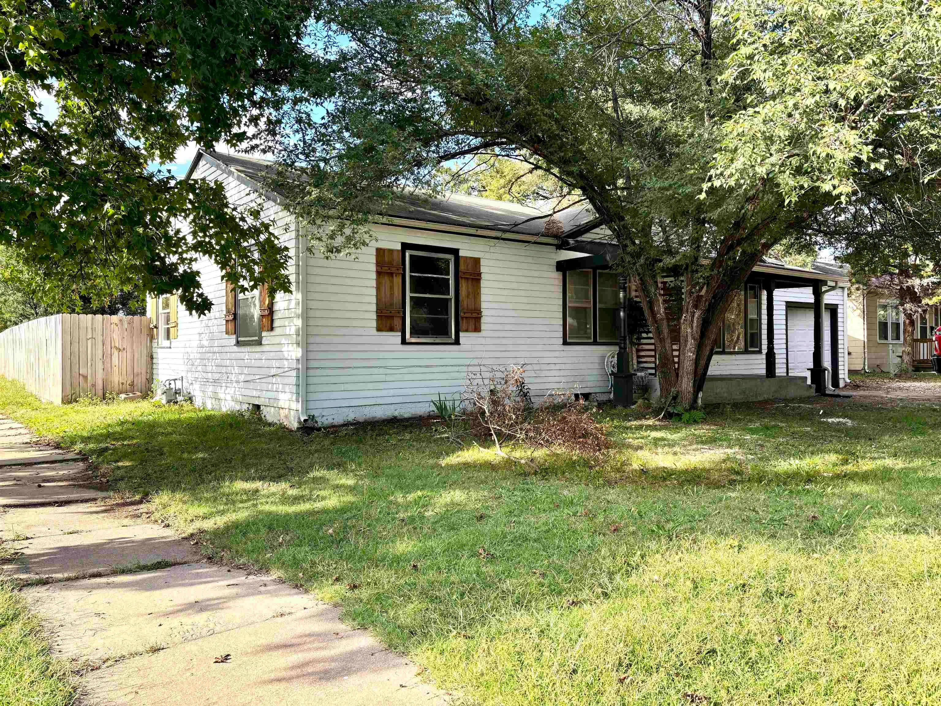 Wichita, Kansas 67207, United States, 3 Bedrooms Bedrooms, ,1 BathroomBathrooms,Residential,Active,239679