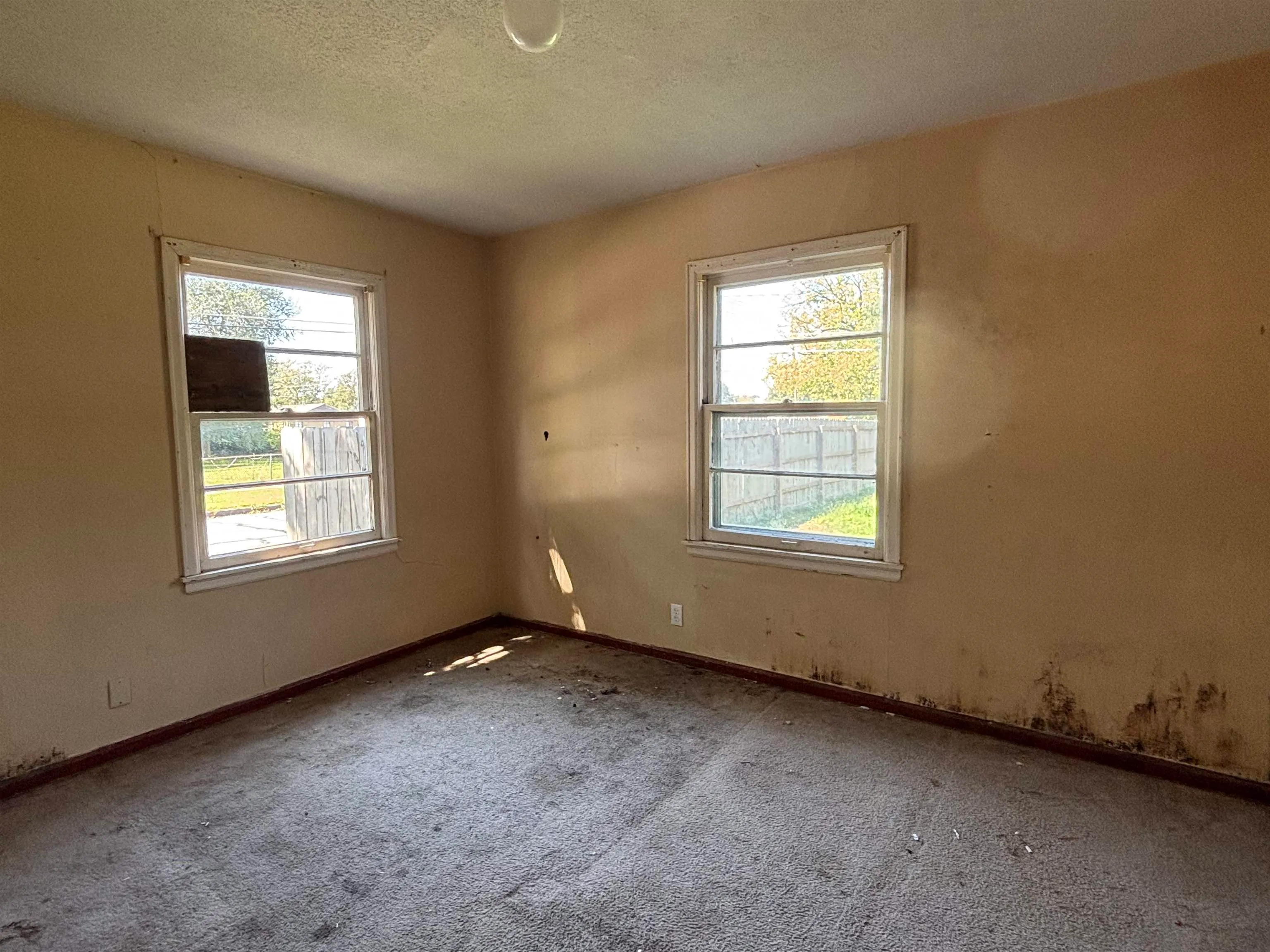 Wichita, Kansas 67207, United States, 3 Bedrooms Bedrooms, ,1 BathroomBathrooms,Residential,Active,239679