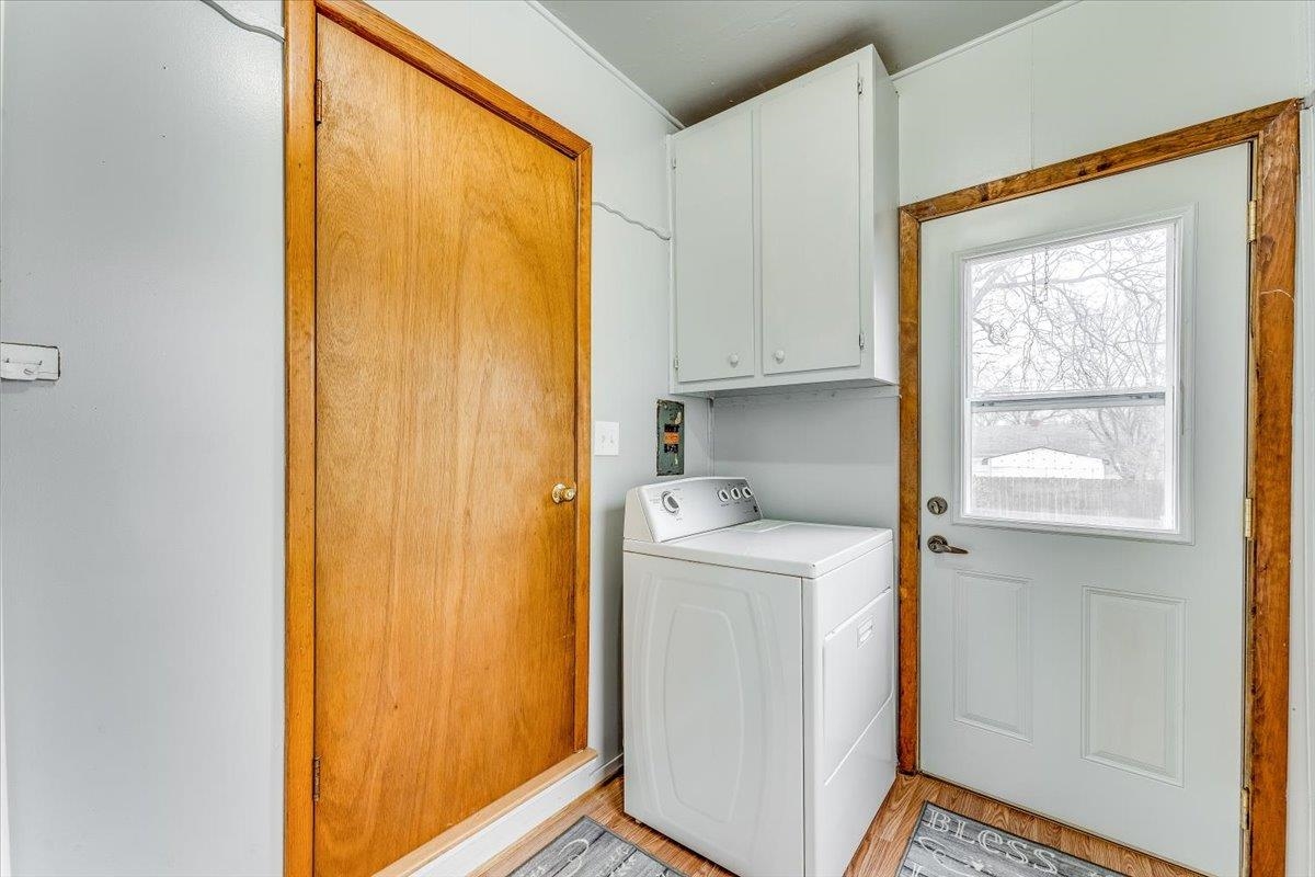 Wichita, Kansas 67218, United States, 2 Bedrooms Bedrooms, ,1 BathroomBathrooms,Residential,Pending,65502