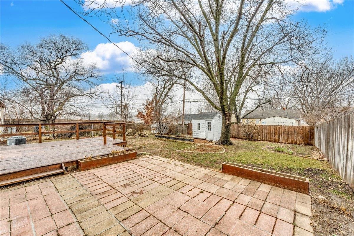 Wichita, Kansas 67218, United States, 2 Bedrooms Bedrooms, ,1 BathroomBathrooms,Residential,Pending,65502