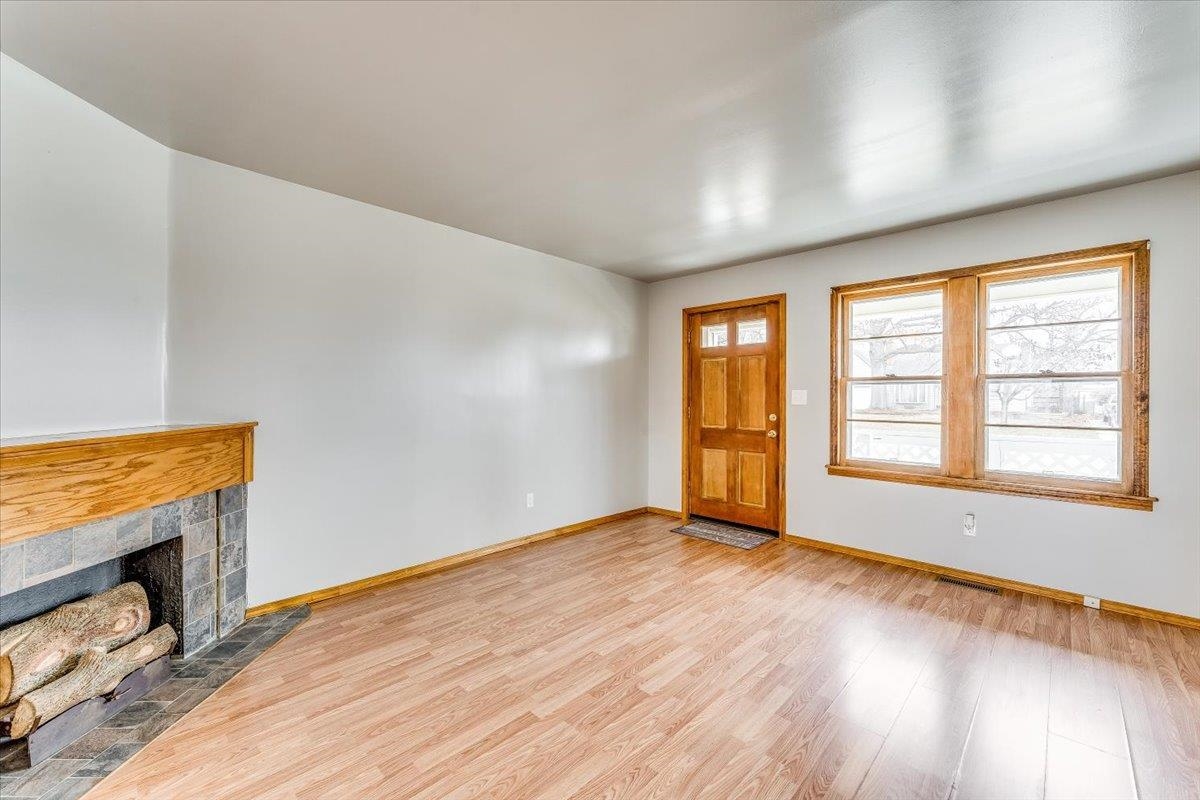 Wichita, Kansas 67218, United States, 2 Bedrooms Bedrooms, ,1 BathroomBathrooms,Residential,Pending,65502