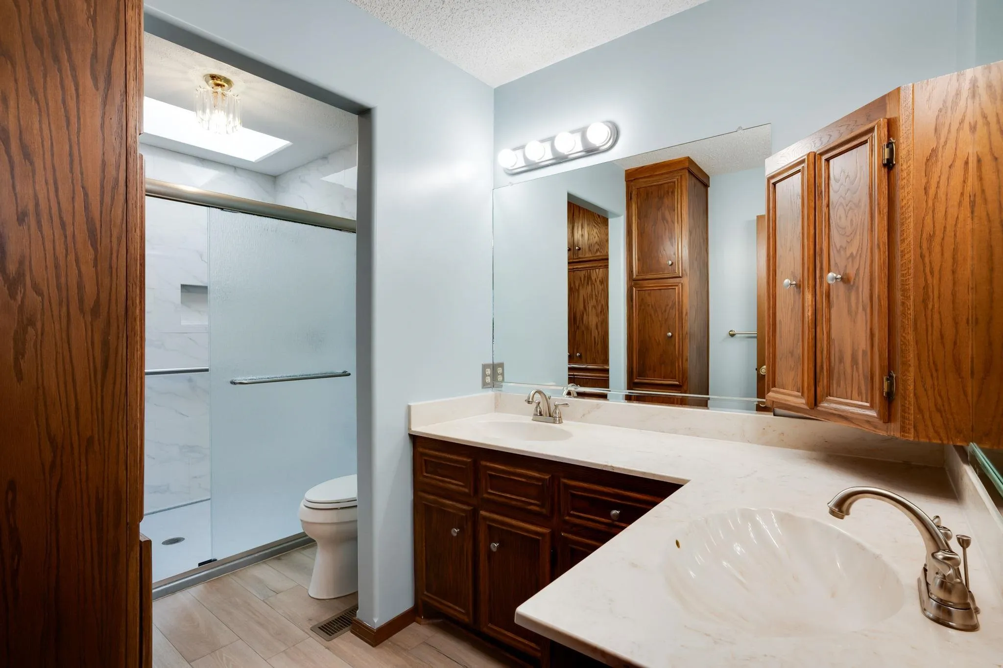 Derby, Kansas 67037, United States, 4 Bedrooms Bedrooms, ,5 BathroomsBathrooms,Residential,Active,210957