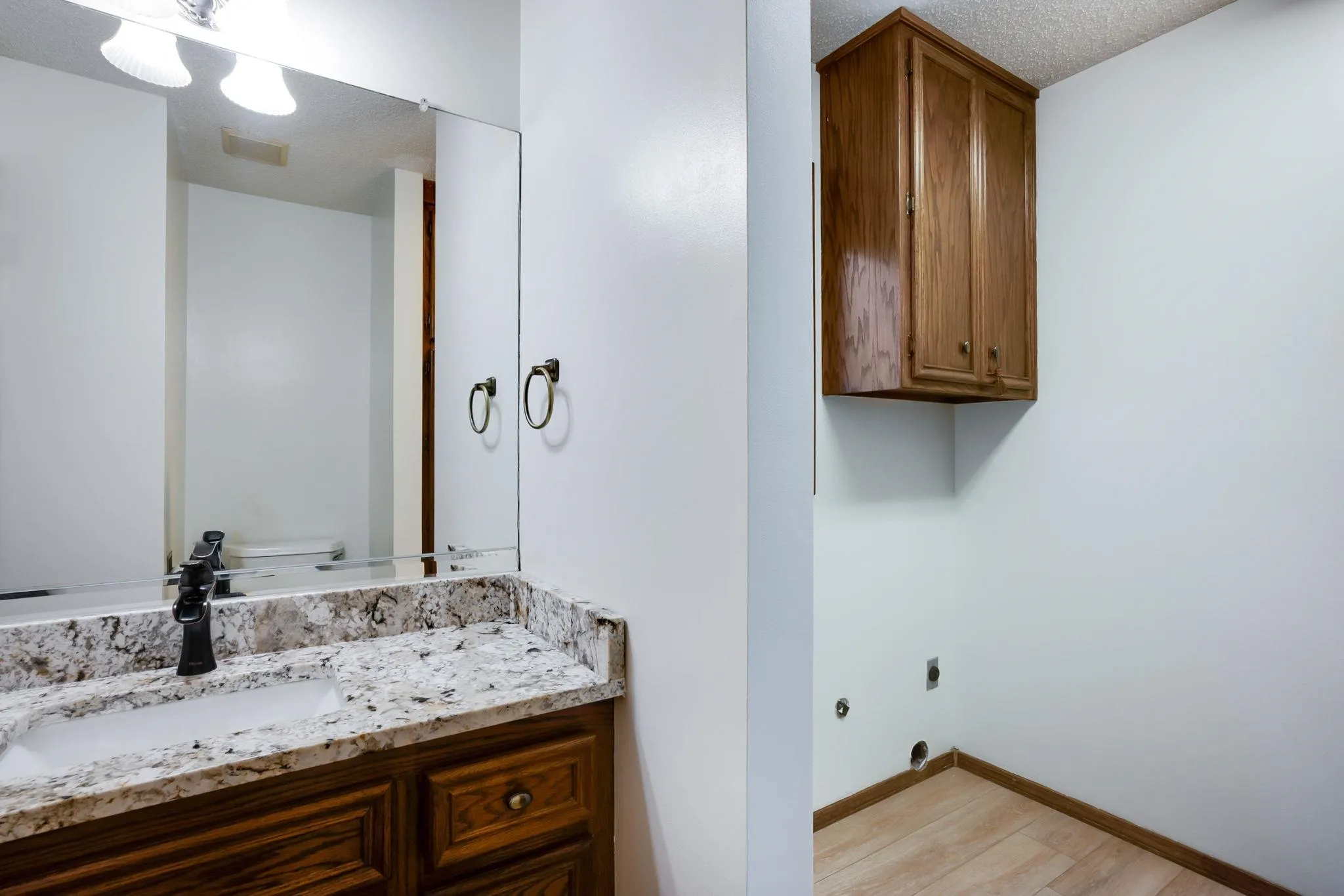 Derby, Kansas 67037, United States, 4 Bedrooms Bedrooms, ,5 BathroomsBathrooms,Residential,Active,210957