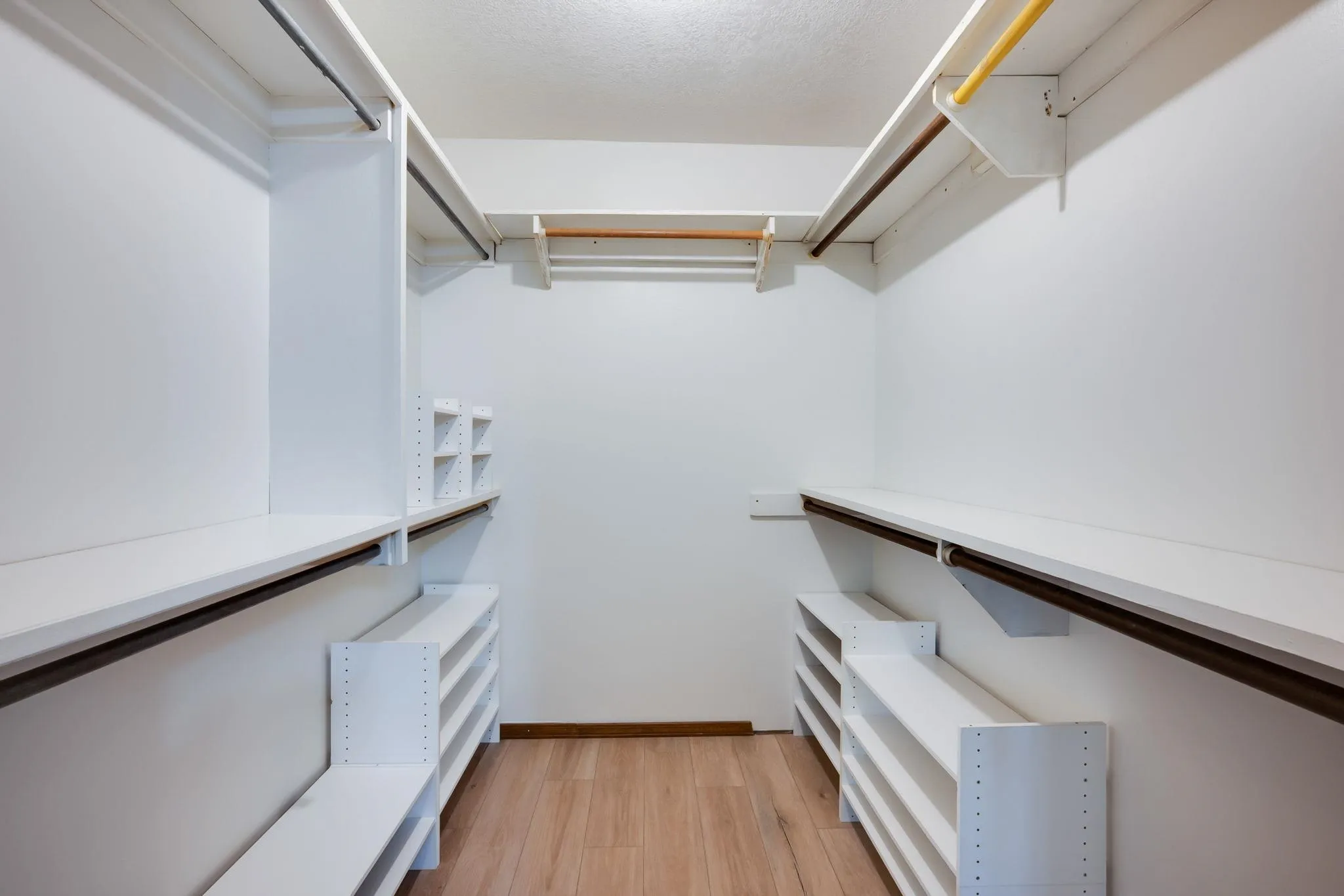 Derby, Kansas 67037, United States, 4 Bedrooms Bedrooms, ,5 BathroomsBathrooms,Residential,Active,210957