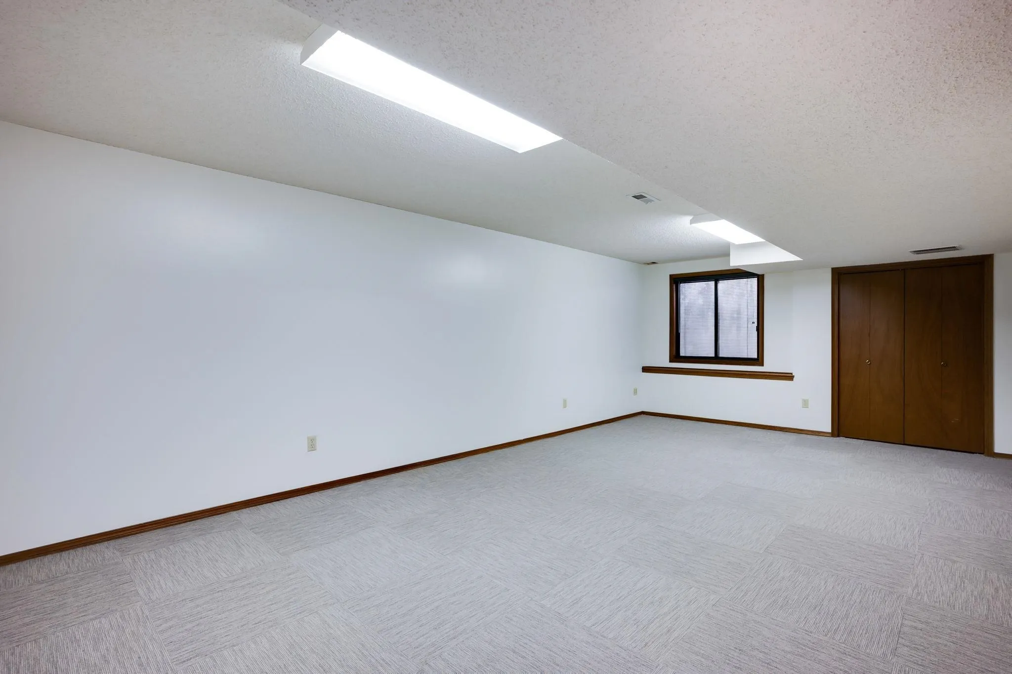 Derby, Kansas 67037, United States, 4 Bedrooms Bedrooms, ,5 BathroomsBathrooms,Residential,Active,210957