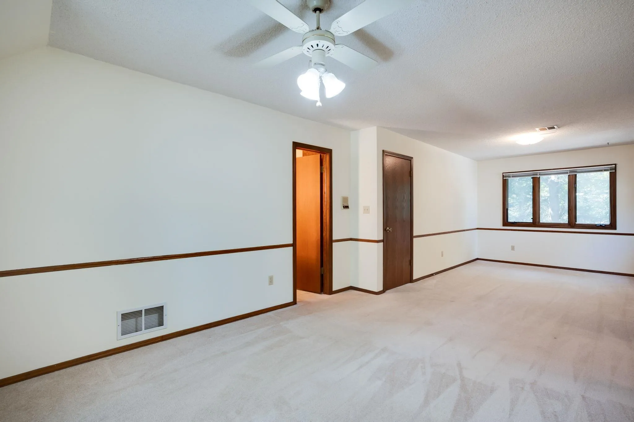 Derby, Kansas 67037, United States, 4 Bedrooms Bedrooms, ,5 BathroomsBathrooms,Residential,Active,210957