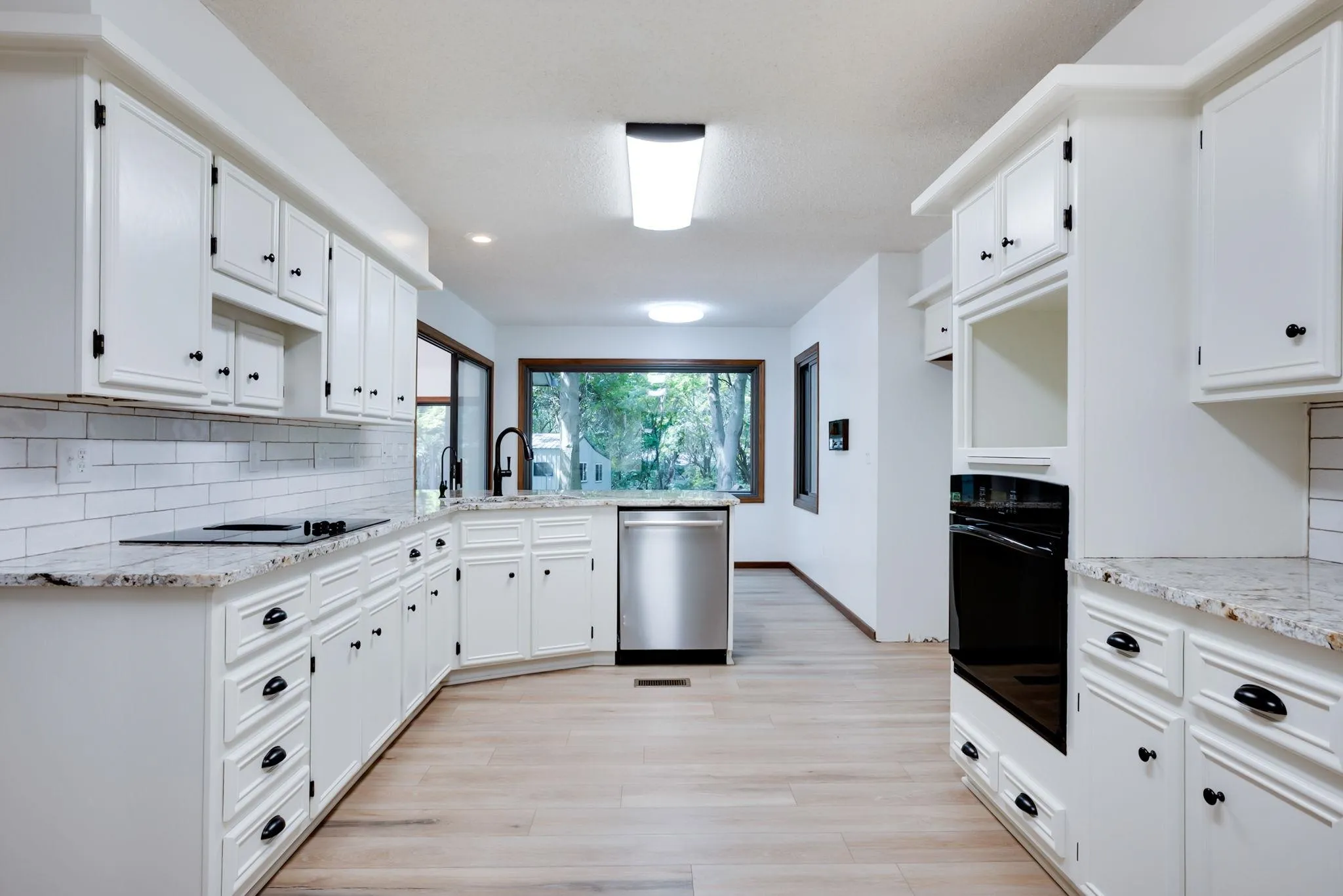 Derby, Kansas 67037, United States, 4 Bedrooms Bedrooms, ,5 BathroomsBathrooms,Residential,Active,210957