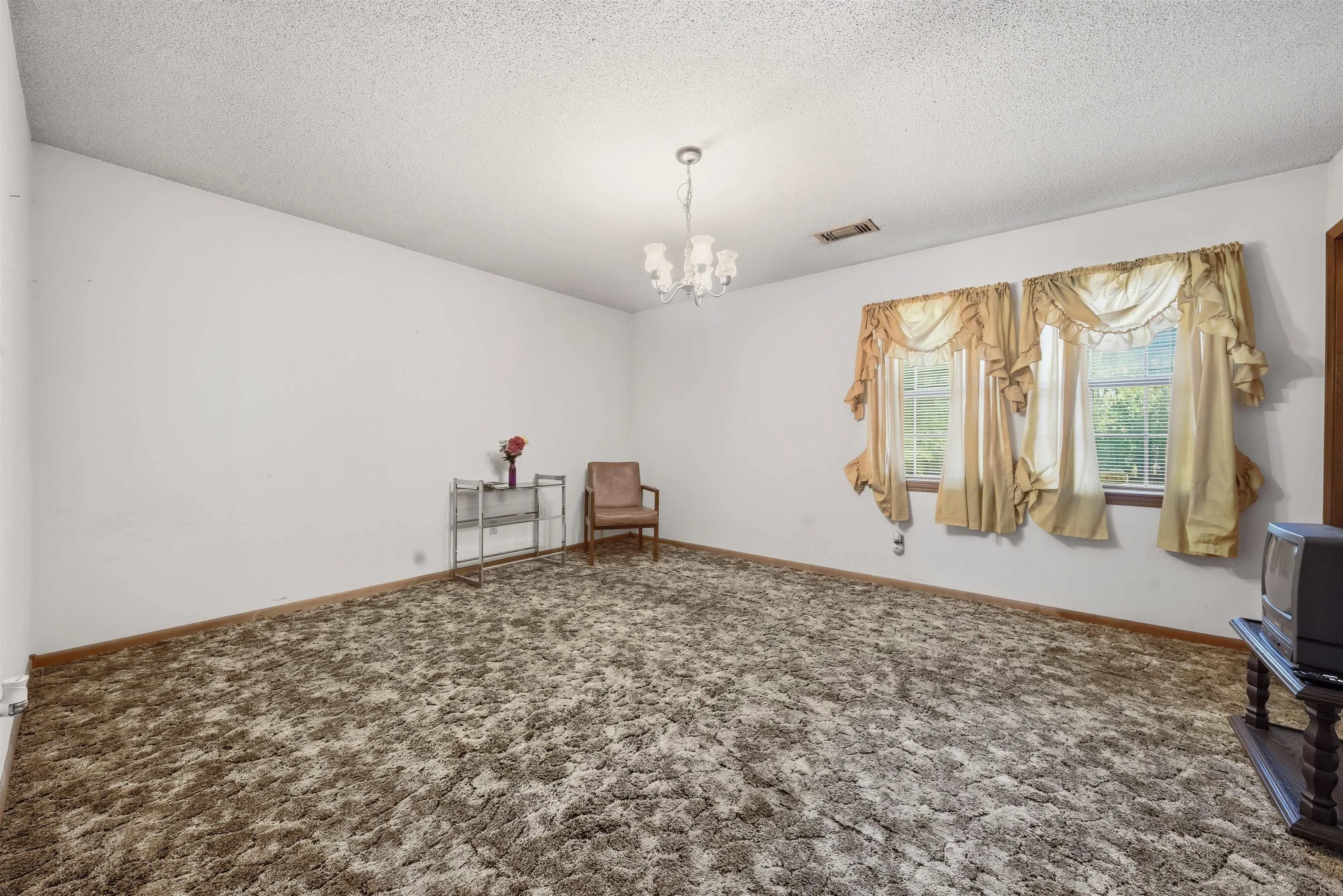 Wichita, Kansas 67214, United States, 2 Bedrooms Bedrooms, ,2 BathroomsBathrooms,Residential,Active,234014