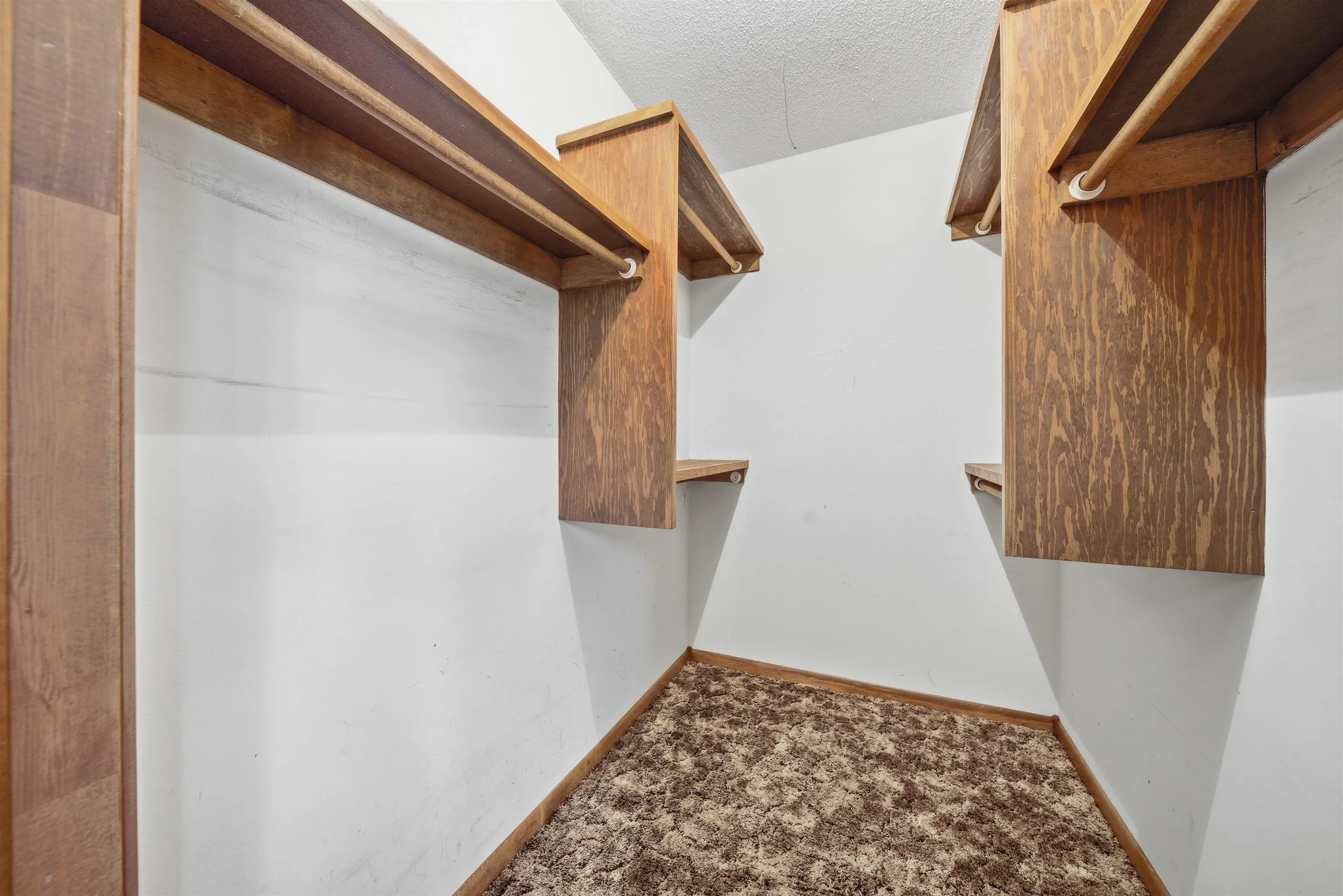 Wichita, Kansas 67214, United States, 2 Bedrooms Bedrooms, ,2 BathroomsBathrooms,Residential,Active,234014