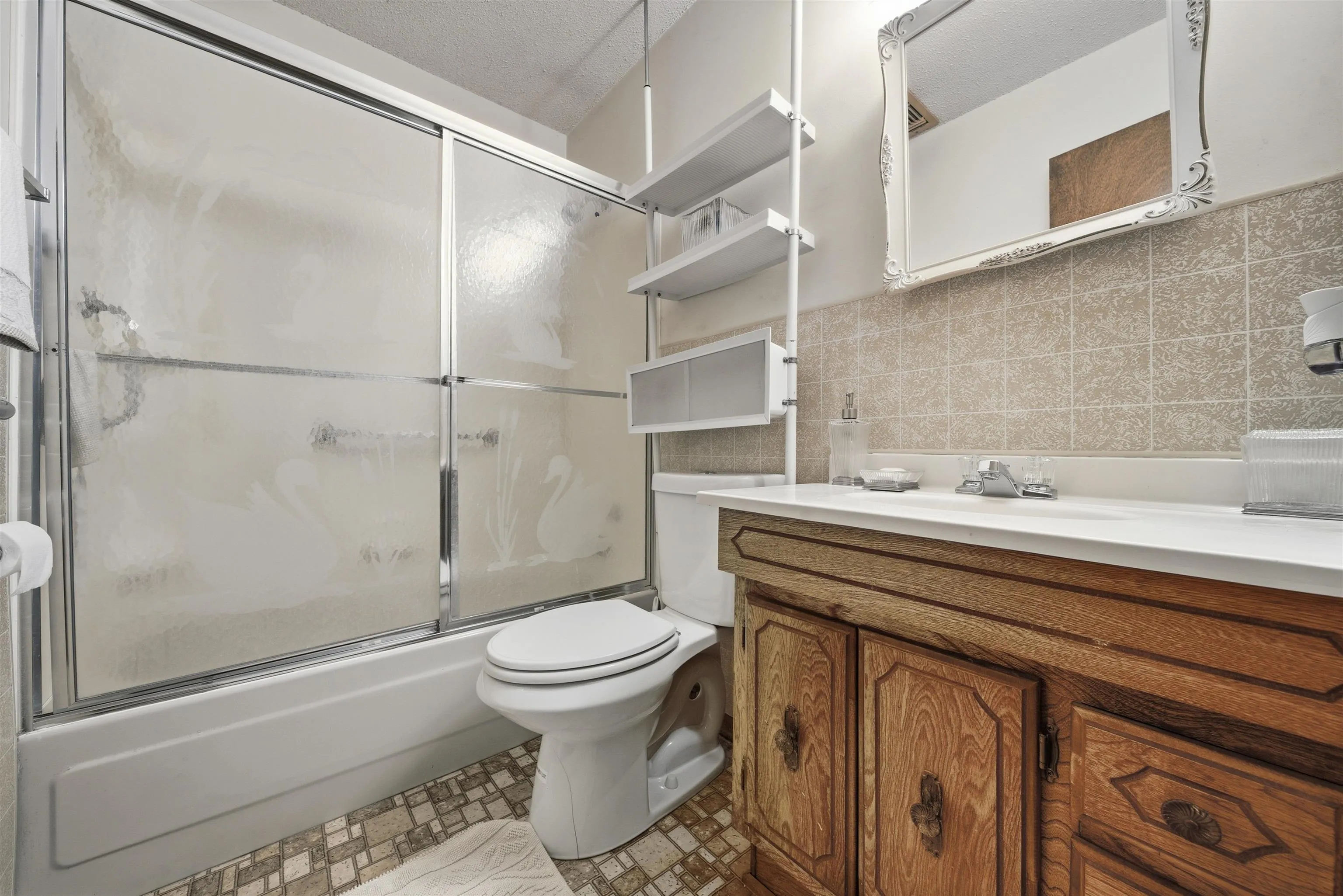 Wichita, Kansas 67214, United States, 2 Bedrooms Bedrooms, ,2 BathroomsBathrooms,Residential,Active,234014