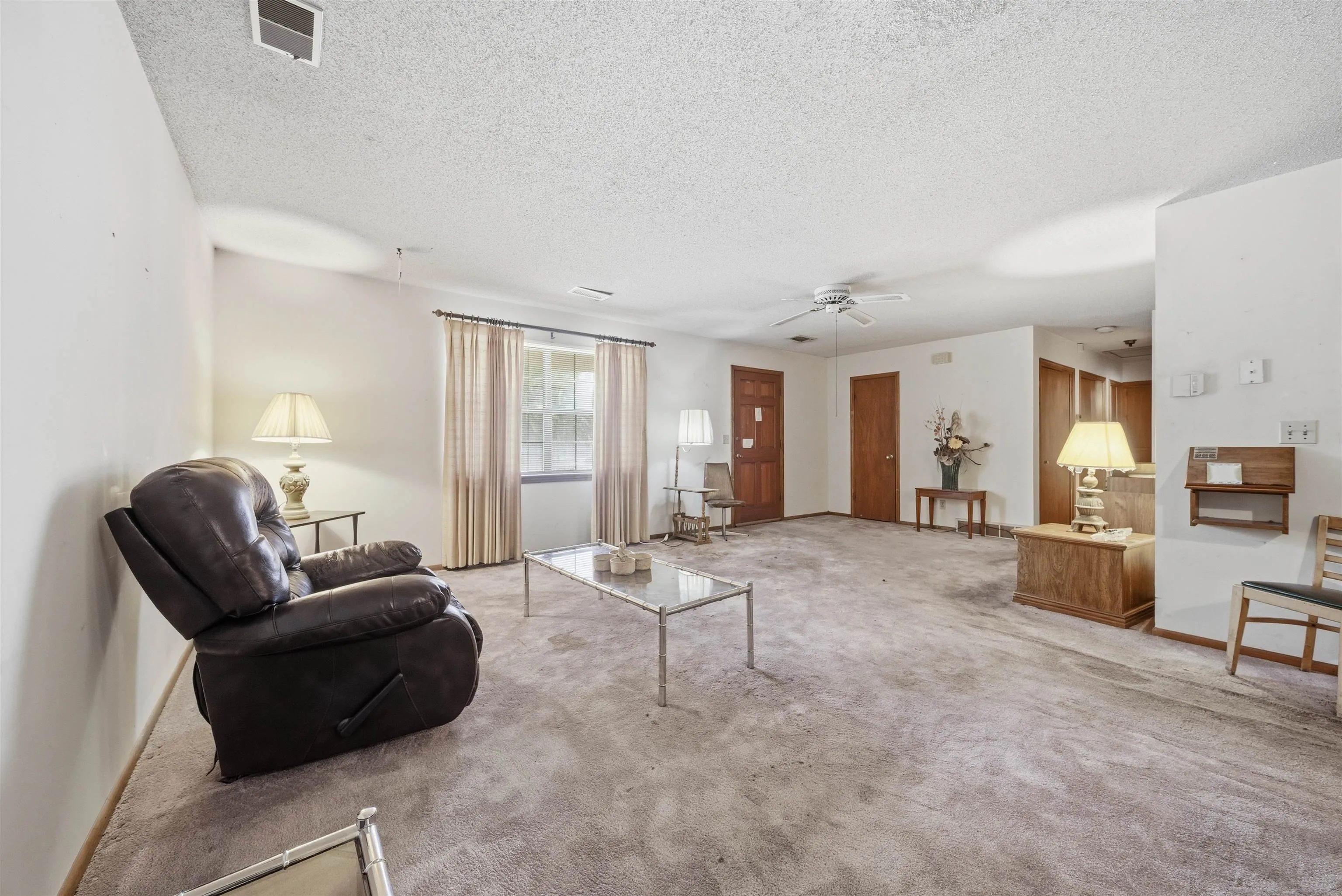 Wichita, Kansas 67214, United States, 2 Bedrooms Bedrooms, ,2 BathroomsBathrooms,Residential,Active,234014