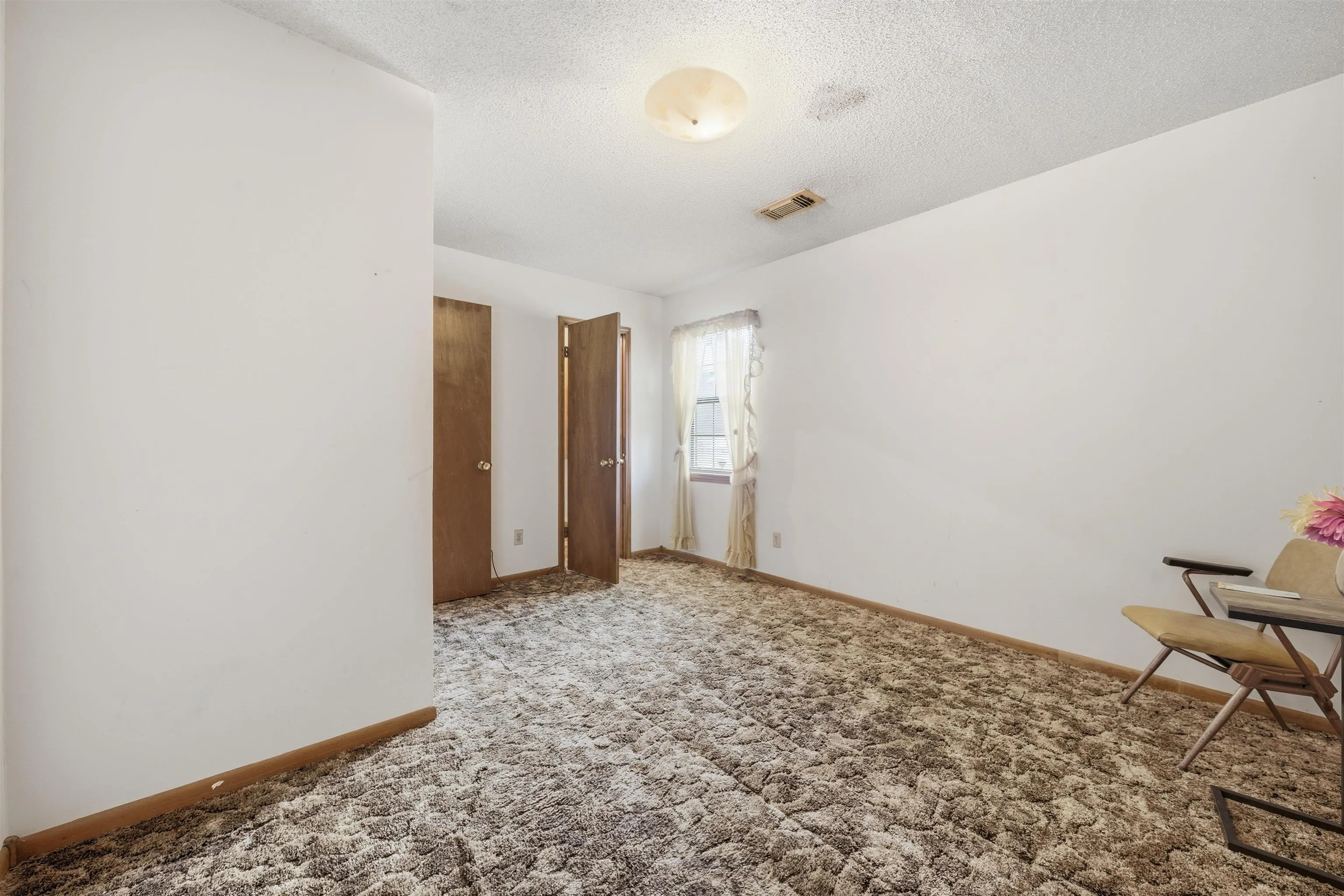 Wichita, Kansas 67214, United States, 2 Bedrooms Bedrooms, ,2 BathroomsBathrooms,Residential,Active,234014