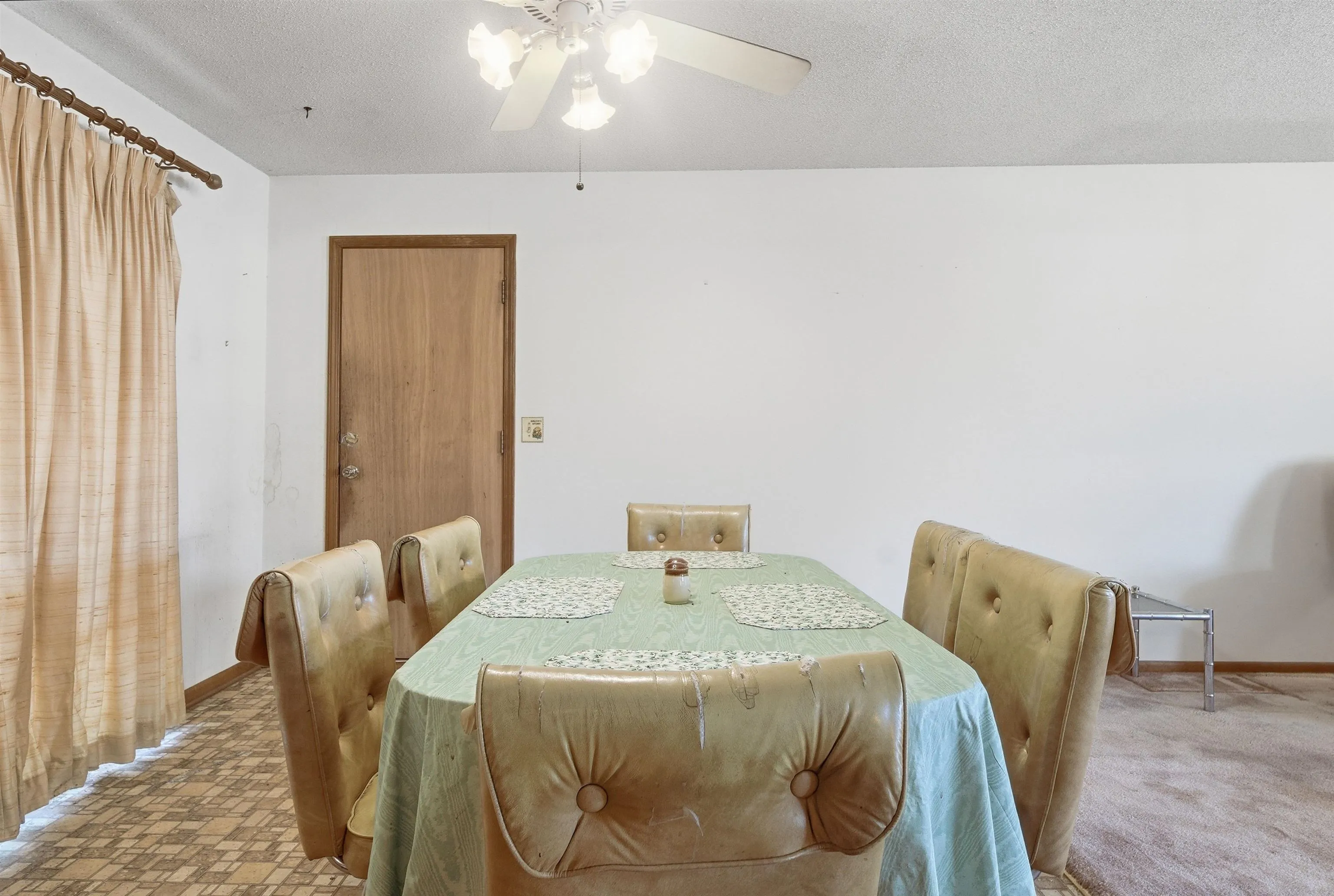 Wichita, Kansas 67214, United States, 2 Bedrooms Bedrooms, ,2 BathroomsBathrooms,Residential,Active,234014