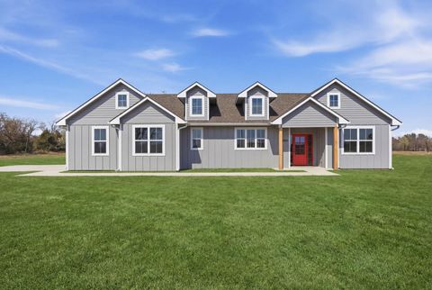 Photo of 3680 SW 10th St, El Dorado, KS 67042 (MLS # 666703)