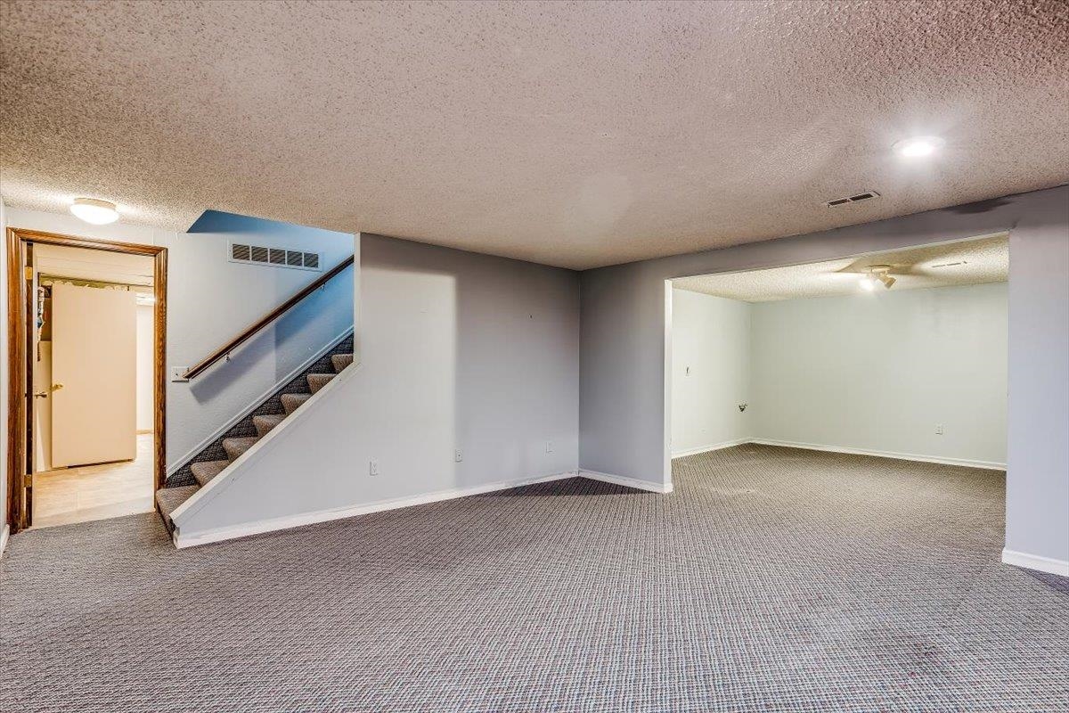 Derby, Kansas 67037, United States, 3 Bedrooms Bedrooms, ,3 BathroomsBathrooms,Residential,Pending,63478