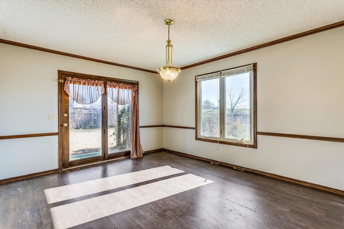 Derby, Kansas 67037, United States, 3 Bedrooms Bedrooms, ,3 BathroomsBathrooms,Residential,Pending,63478