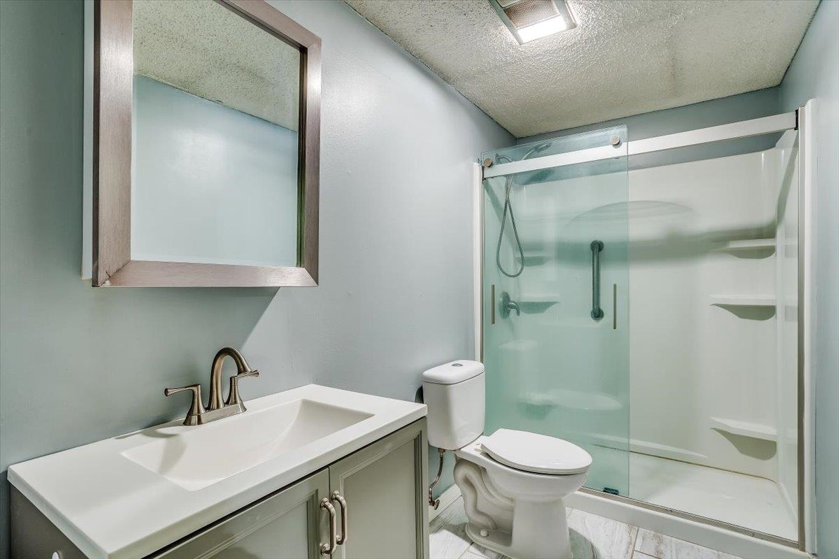 Derby, Kansas 67037, United States, 3 Bedrooms Bedrooms, ,3 BathroomsBathrooms,Residential,Pending,63478