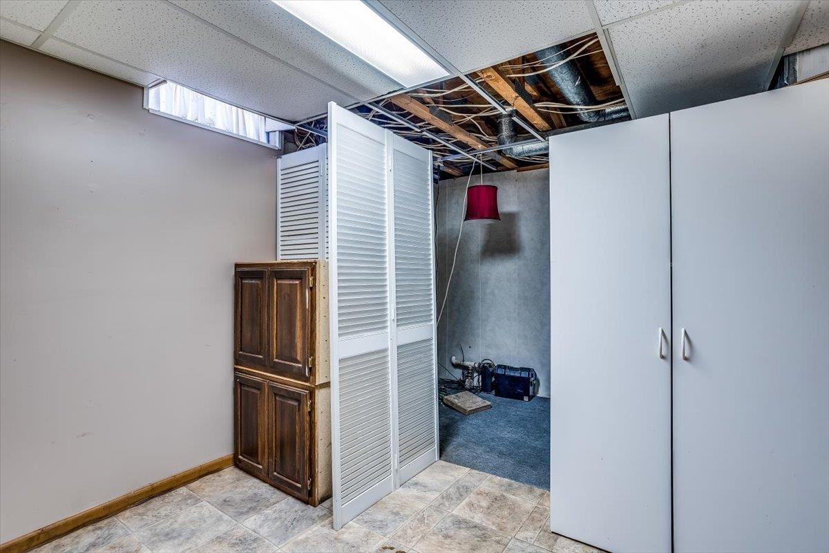 Derby, Kansas 67037, United States, 3 Bedrooms Bedrooms, ,3 BathroomsBathrooms,Residential,Pending,63478