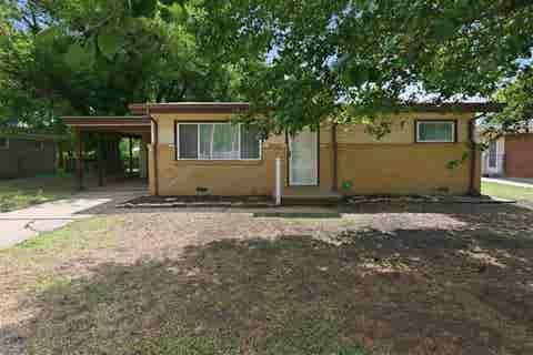 Homes For Sale - 1448 N Prairie Ln<br/> Derby, KS 67037