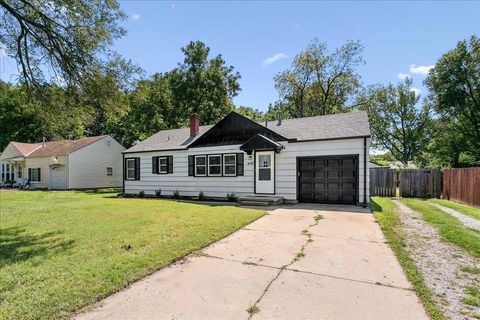 Homes For Sale - 4041 E Bellaire St<br/> Sedgwick County, Wichita, KS 67218