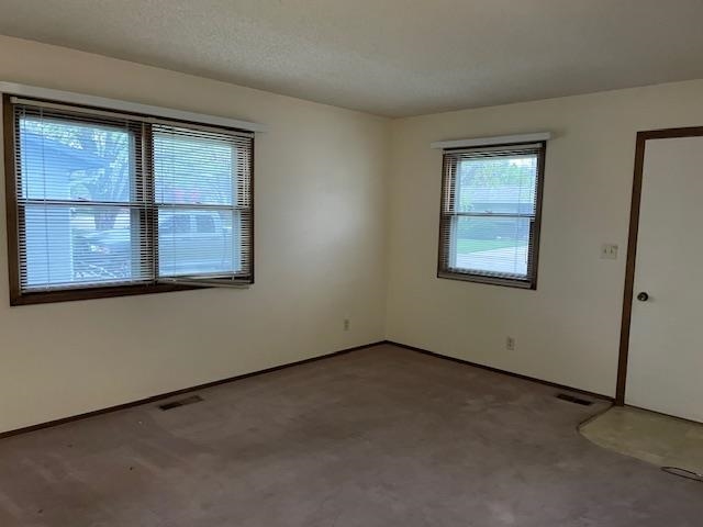 732 Crescent Drive, Hesston, Kansas image 5