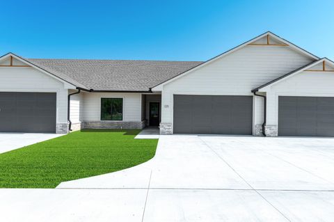 Homes For Sale - 125 N Sheridan Ave<br/> Valley Center, KS 67147