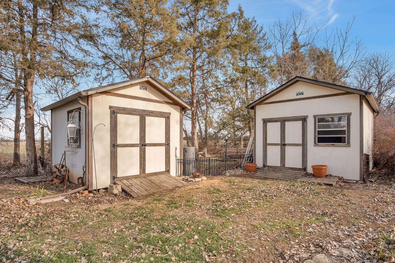 Newton, Kansas 67114, United States, 3 Bedrooms Bedrooms, ,2 BathroomsBathrooms,Residential,Pending,67756