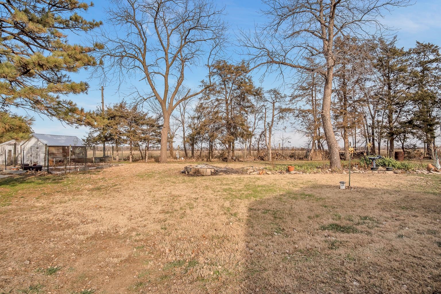 Newton, Kansas 67114, United States, 3 Bedrooms Bedrooms, ,2 BathroomsBathrooms,Residential,Pending,67756