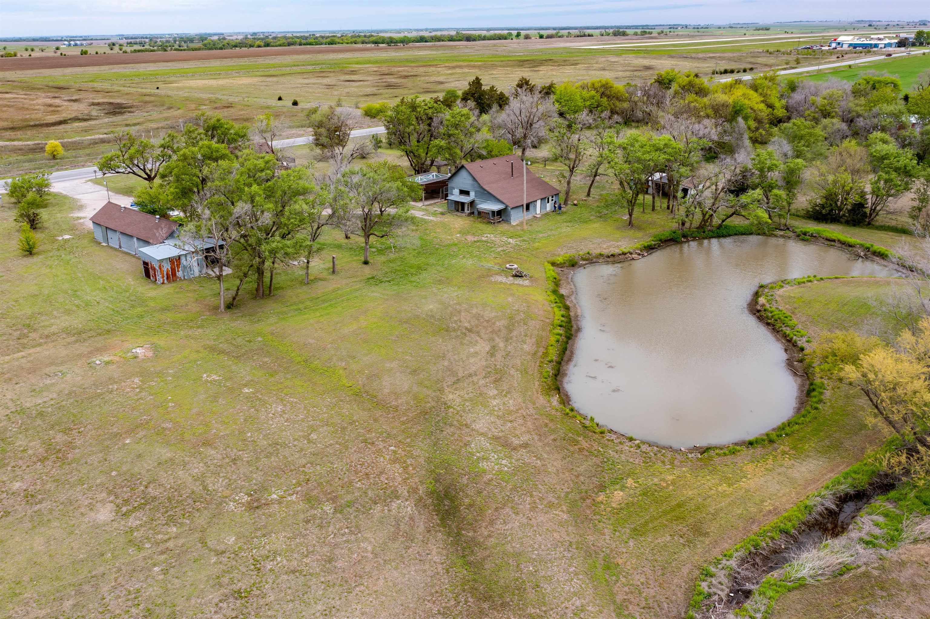 358 N West Rd, Wellington, Kansas image 1