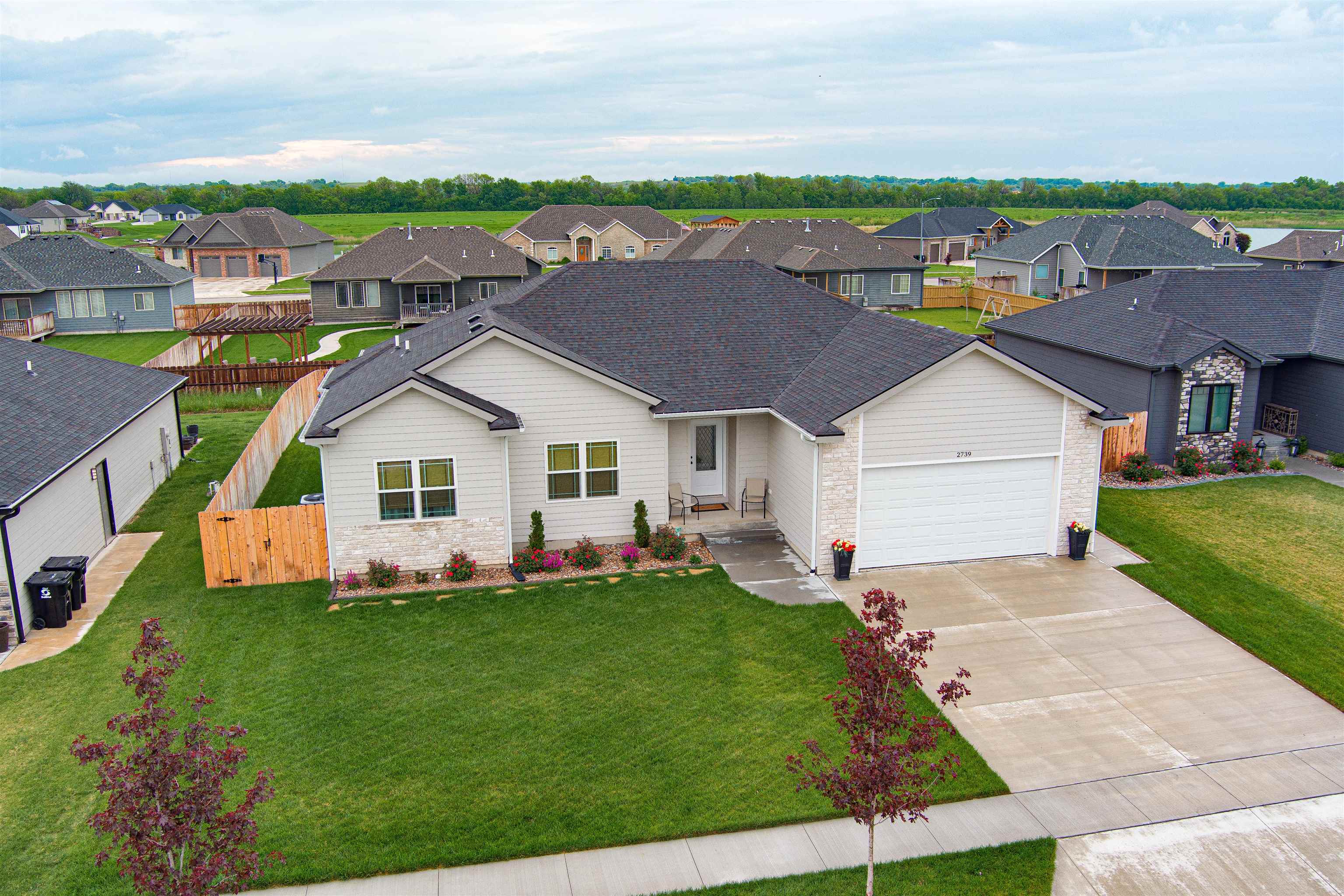 2739 Wet Stone Dr, Salina, Kansas image 27