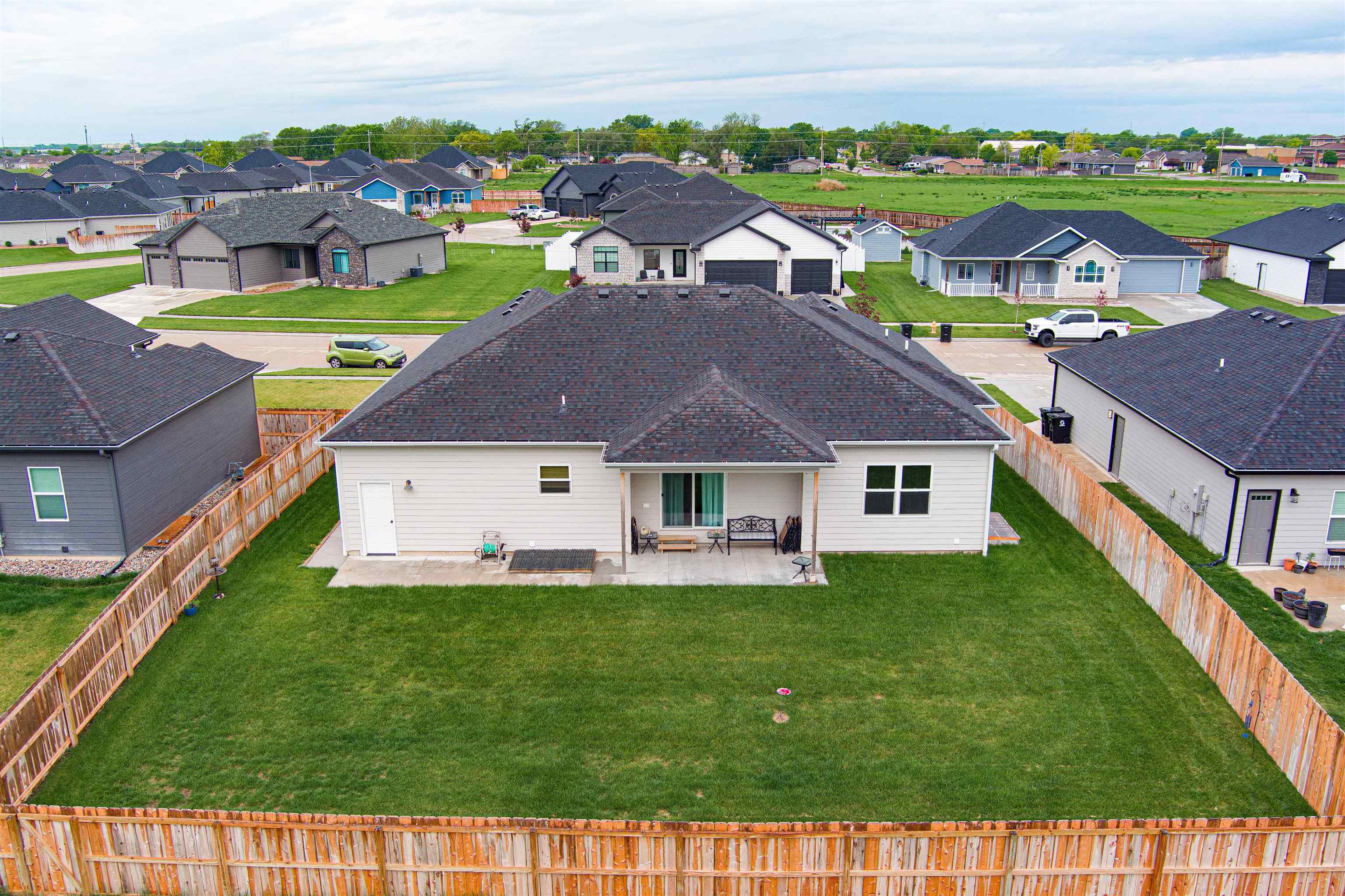 2739 Wet Stone Dr, Salina, Kansas image 25