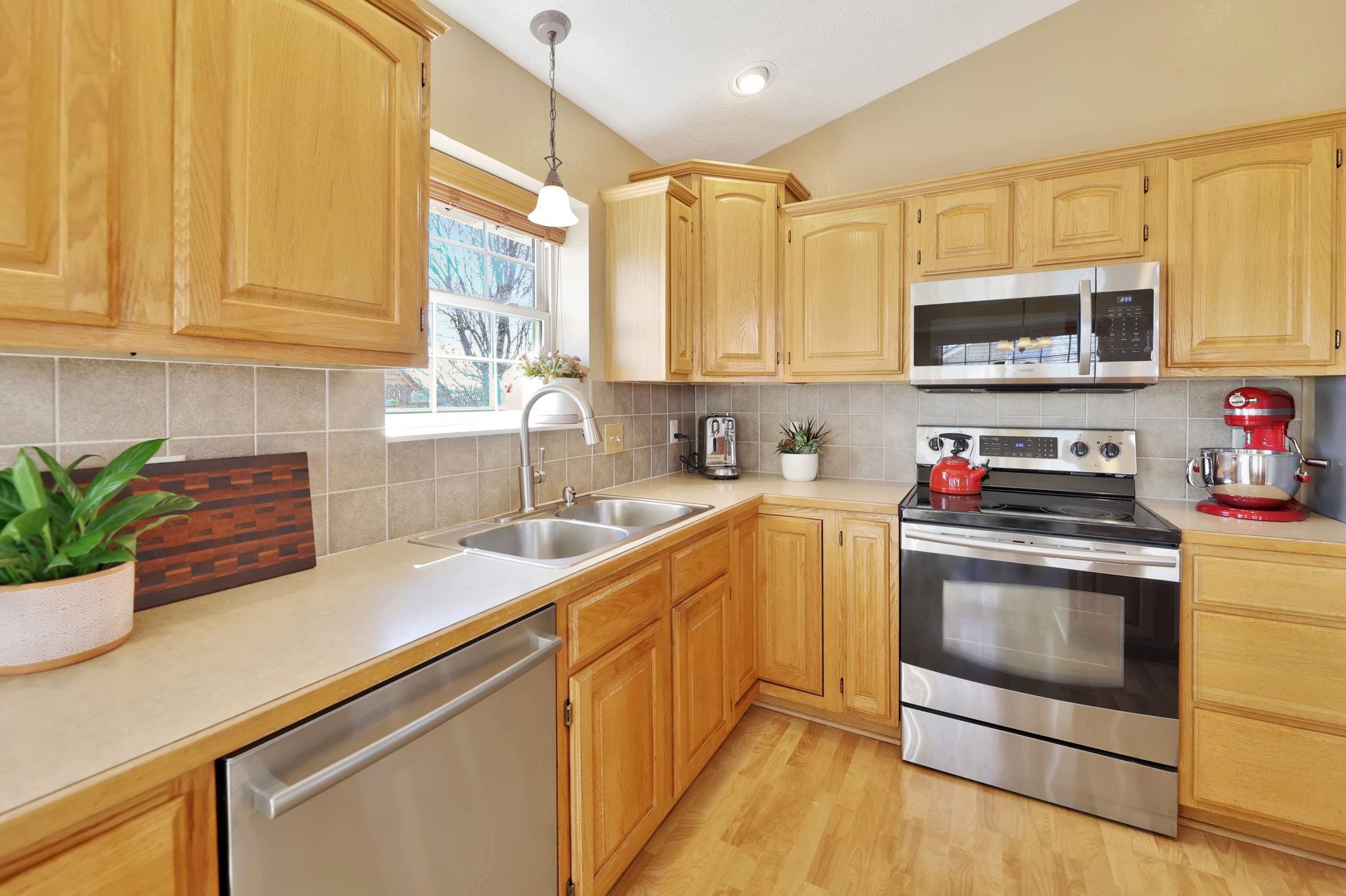 219 W Waterford Ct, Andover, Kansas image 9