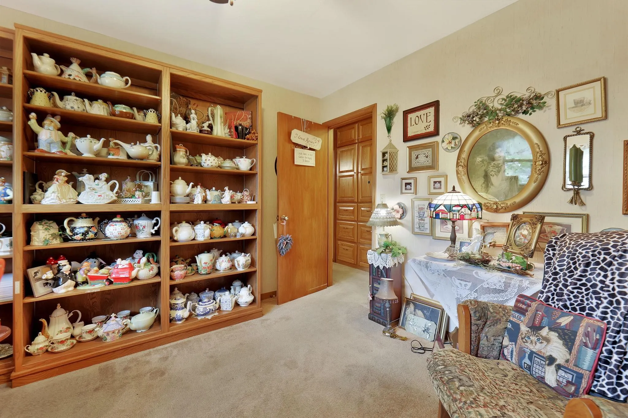 Wichita, Kansas 67206, United States, 3 Bedrooms Bedrooms, ,2 BathroomsBathrooms,Residential,Active,32598