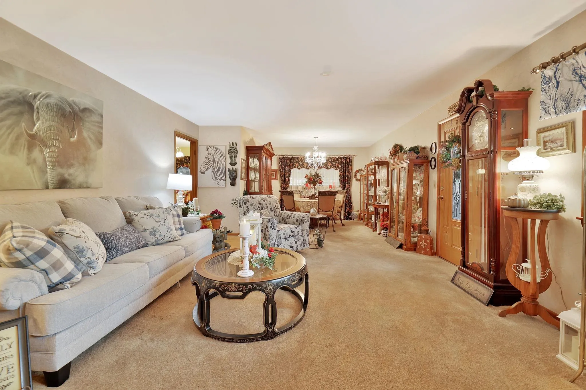 Wichita, Kansas 67206, United States, 3 Bedrooms Bedrooms, ,2 BathroomsBathrooms,Residential,Active,32598