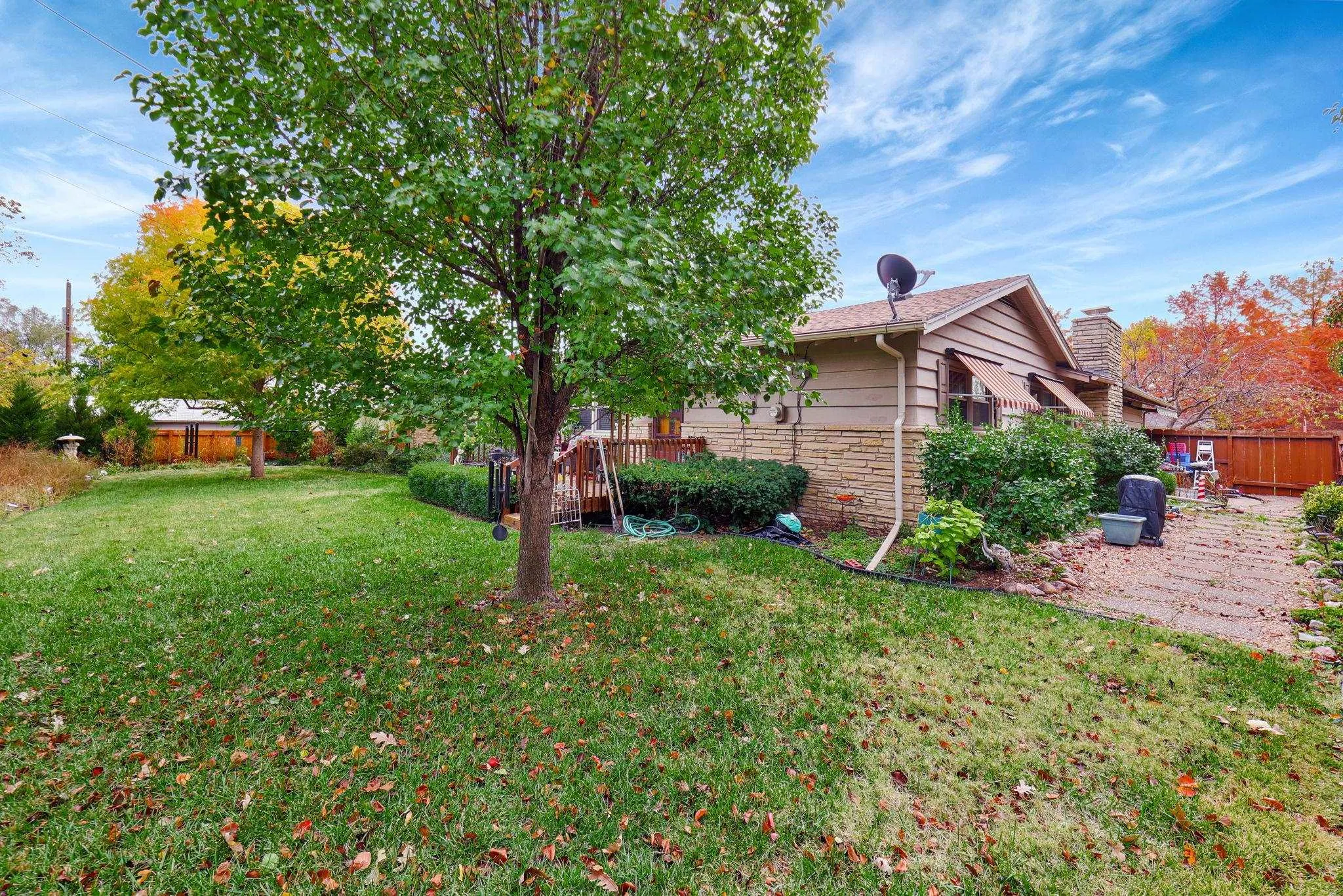 Wichita, Kansas 67206, United States, 3 Bedrooms Bedrooms, ,2 BathroomsBathrooms,Residential,Active,32598