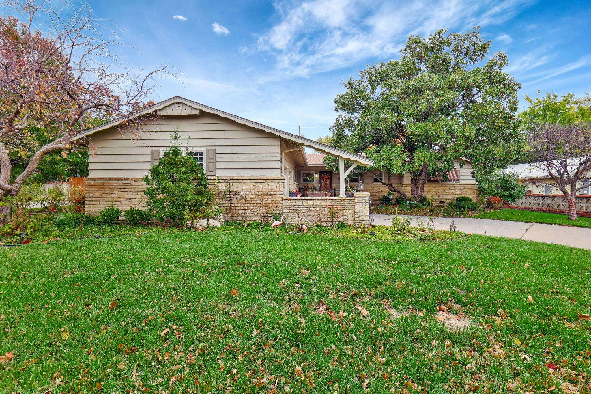 Wichita, Kansas 67206, United States, 3 Bedrooms Bedrooms, ,2 BathroomsBathrooms,Residential,Active,32598