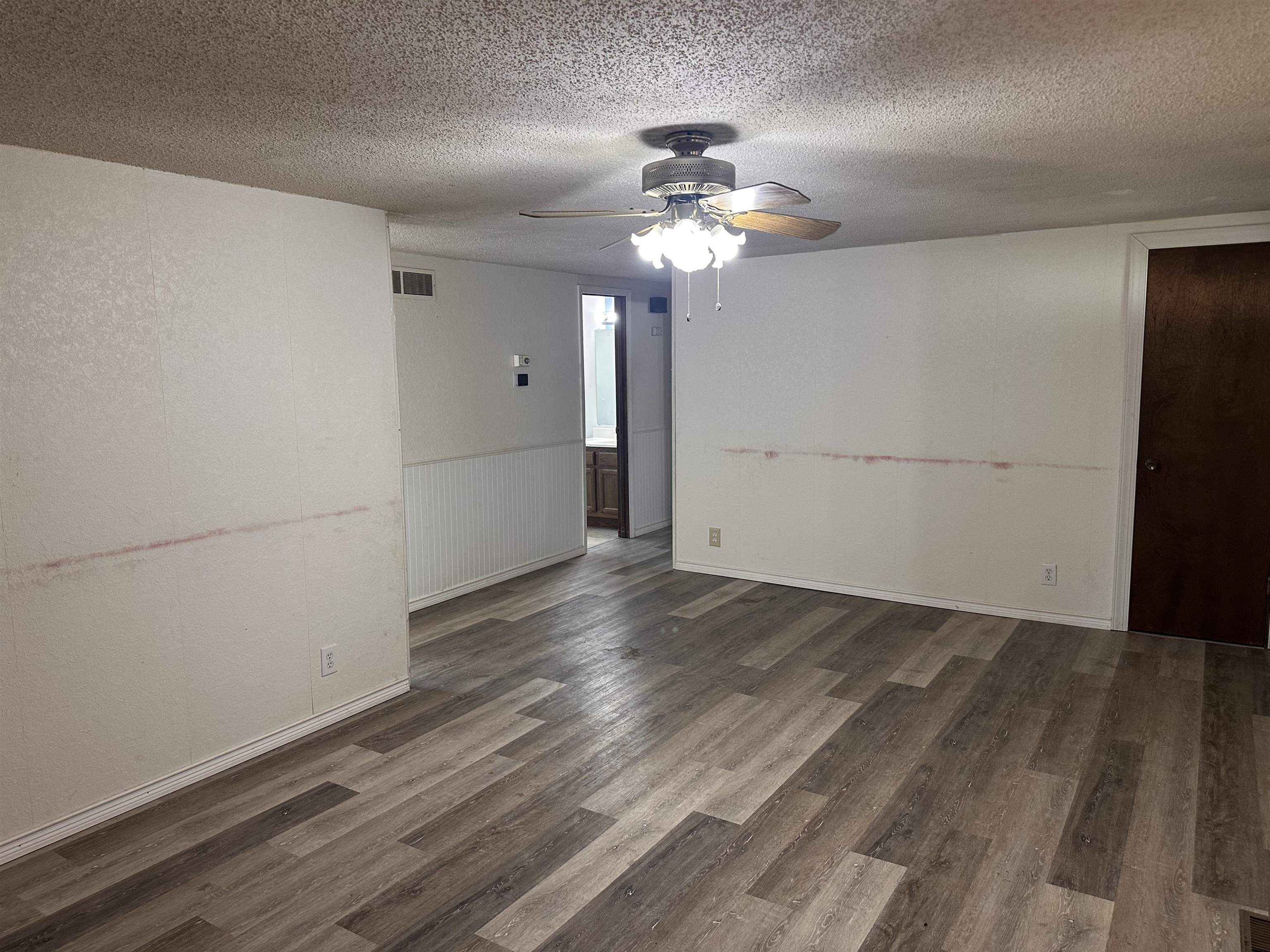 501 Holly Ln, Newton, Kansas image 10