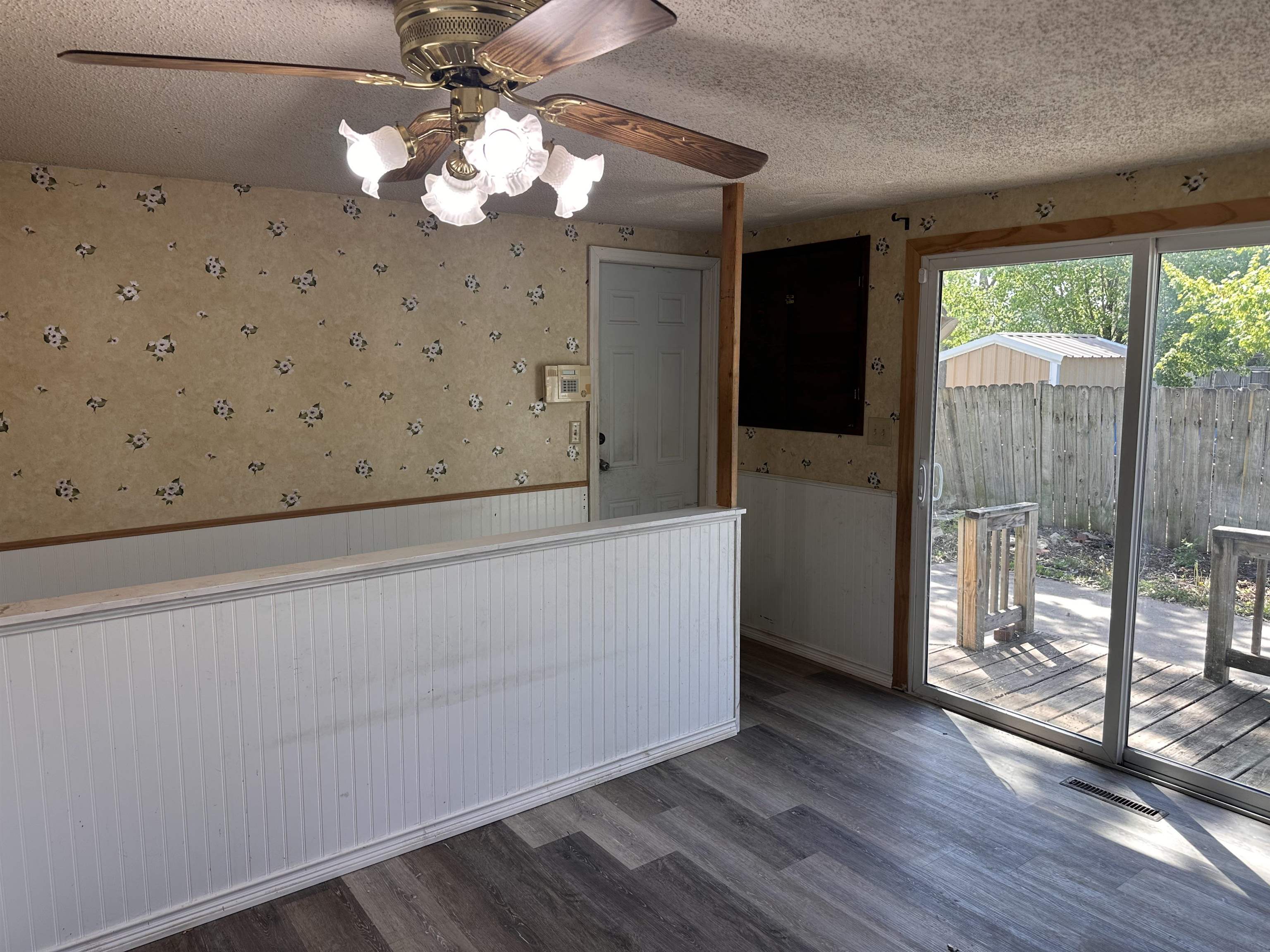 501 Holly Ln, Newton, Kansas image 5