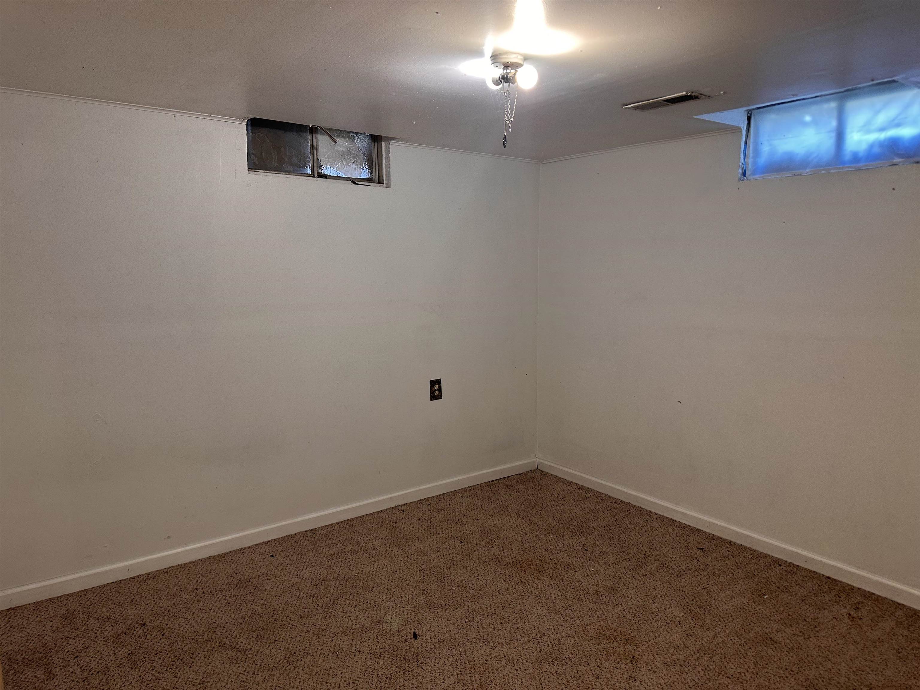 501 Holly Ln, Newton, Kansas image 24