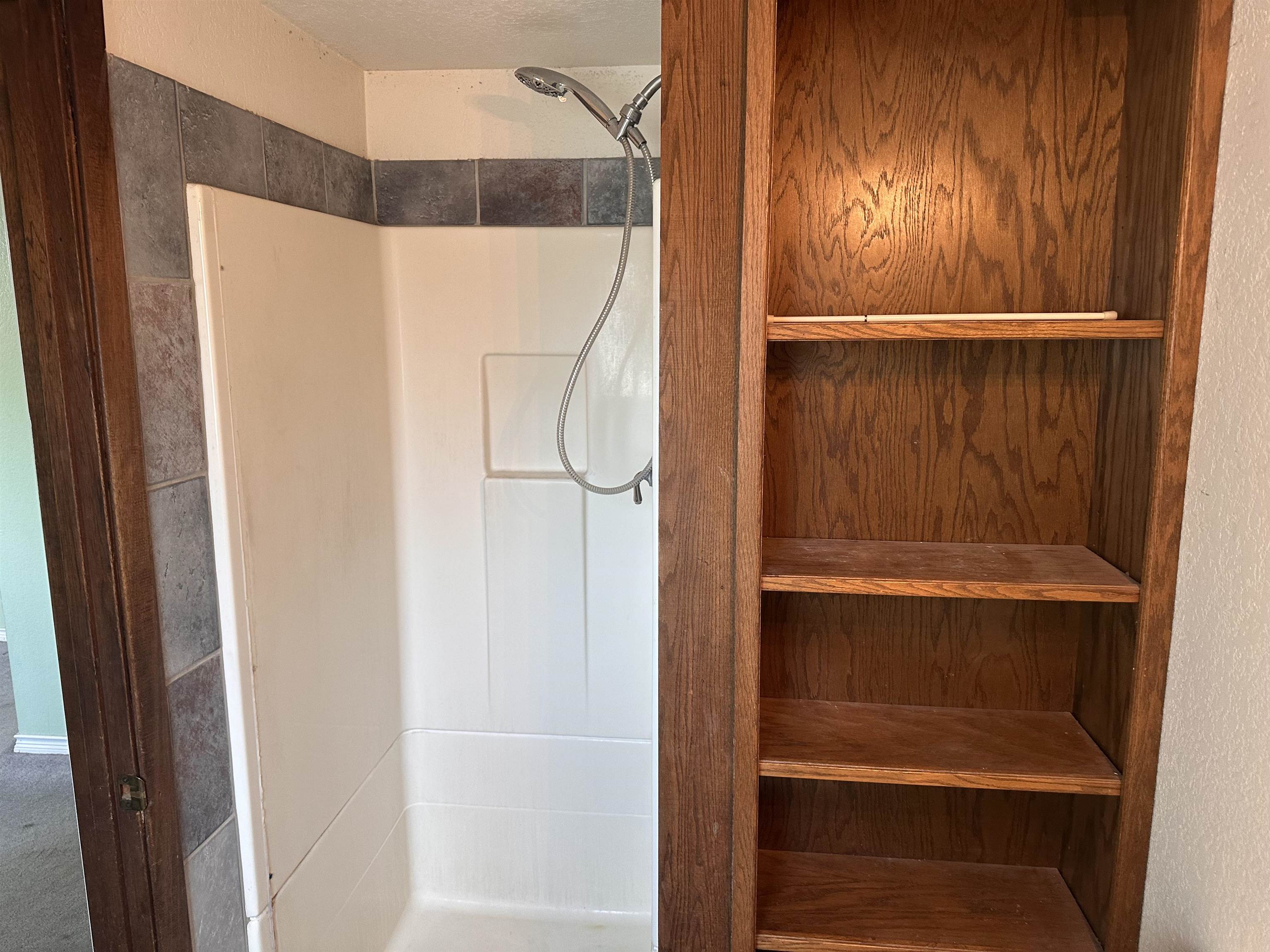 501 Holly Ln, Newton, Kansas image 15