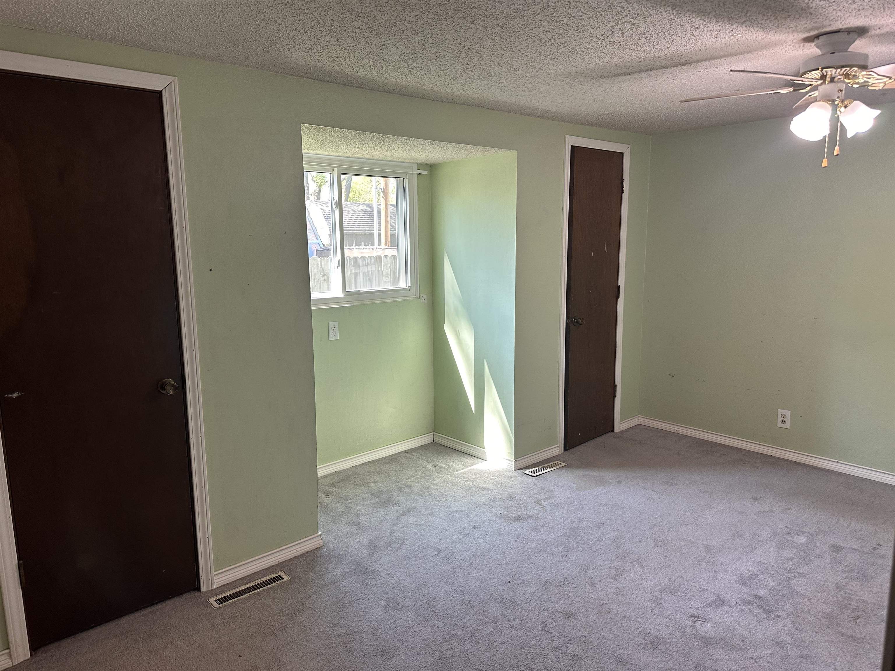 501 Holly Ln, Newton, Kansas image 13
