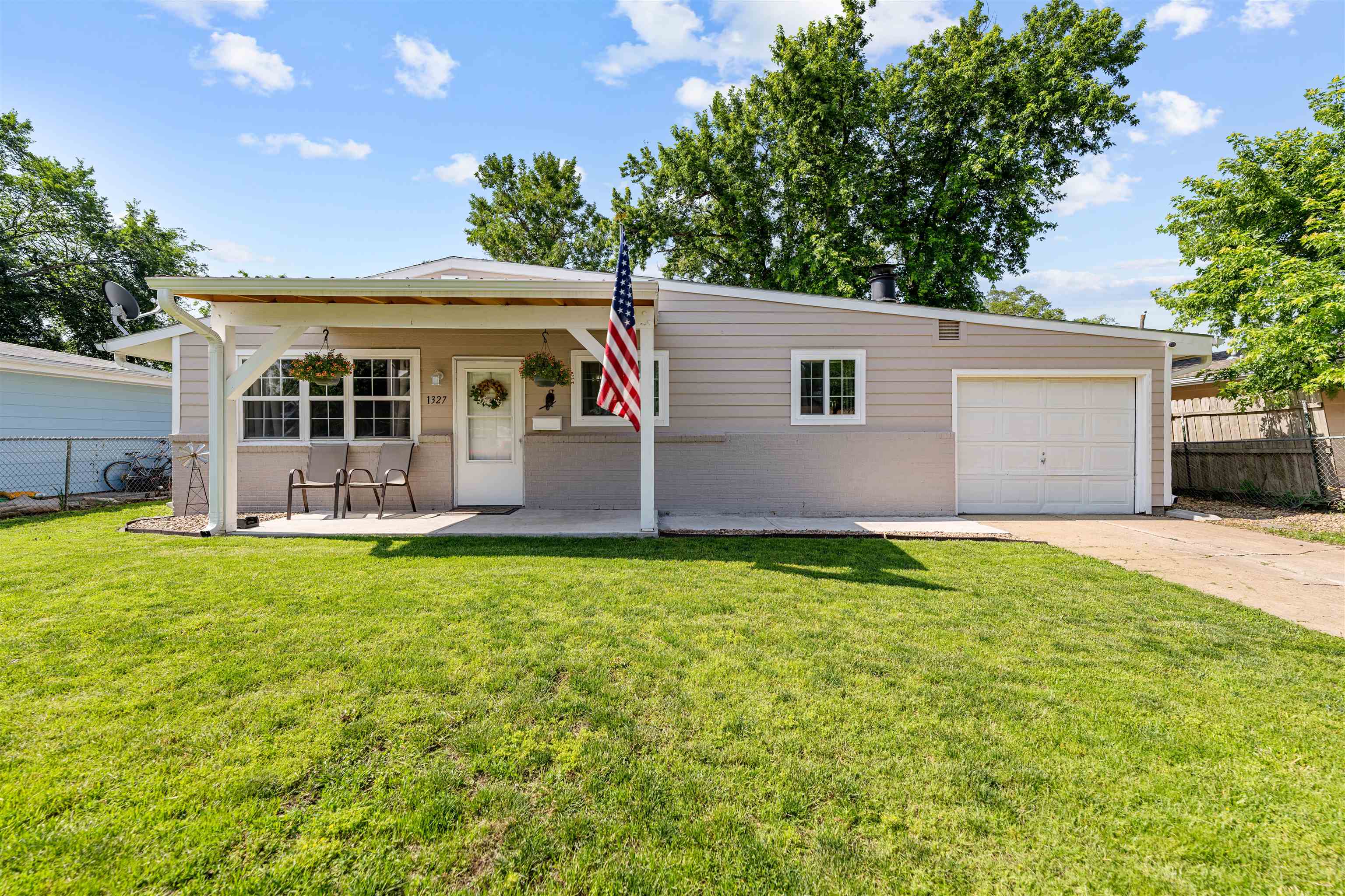 1327 Pawnee Ave, Salina, Kansas image 1