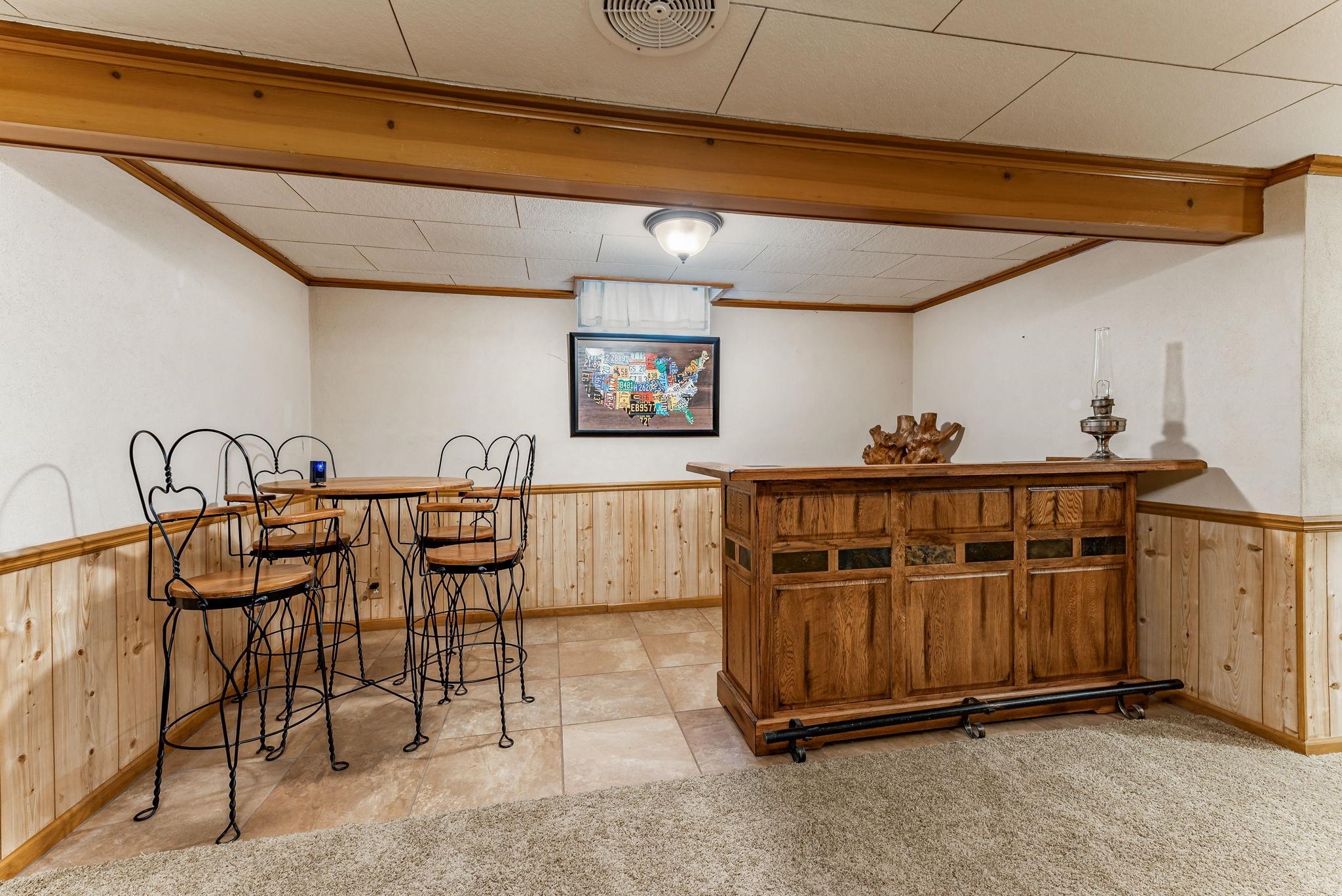 Wichita, Kansas 67211, United States, 3 Bedrooms Bedrooms, ,1 BathroomBathrooms,Residential,Pending,67615