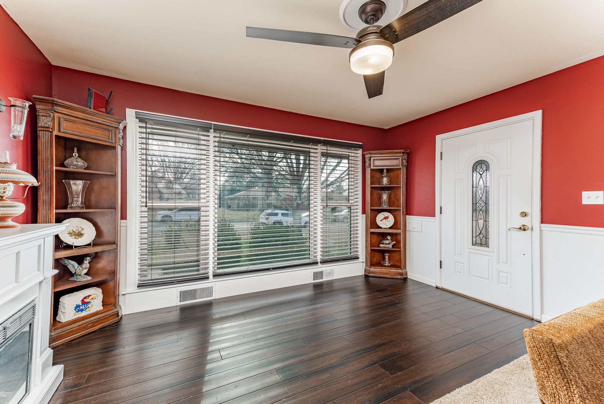 Wichita, Kansas 67211, United States, 3 Bedrooms Bedrooms, ,1 BathroomBathrooms,Residential,Pending,67615