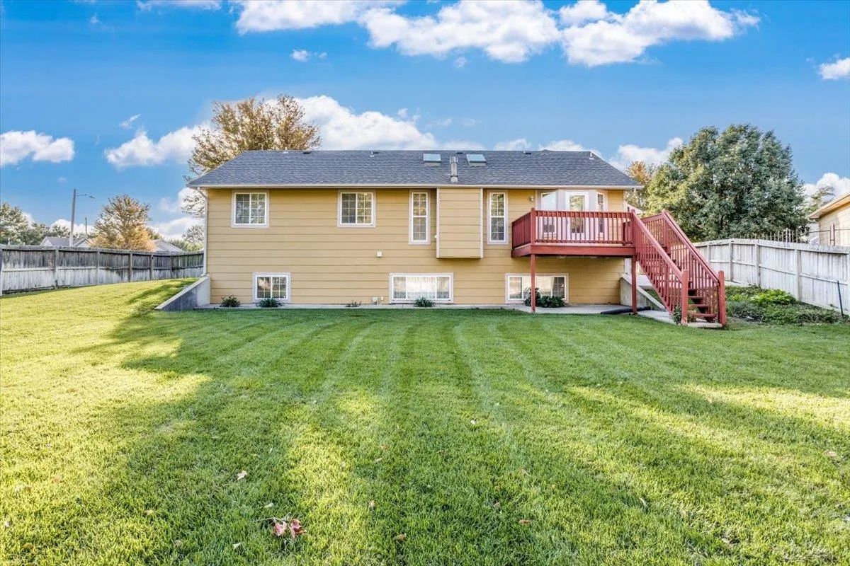 Wichita, Kansas 67209, United States, 4 Bedrooms Bedrooms, ,3 BathroomsBathrooms,Residential,Pending,38074