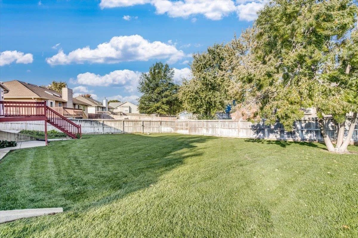 Wichita, Kansas 67209, United States, 4 Bedrooms Bedrooms, ,3 BathroomsBathrooms,Residential,Pending,38074